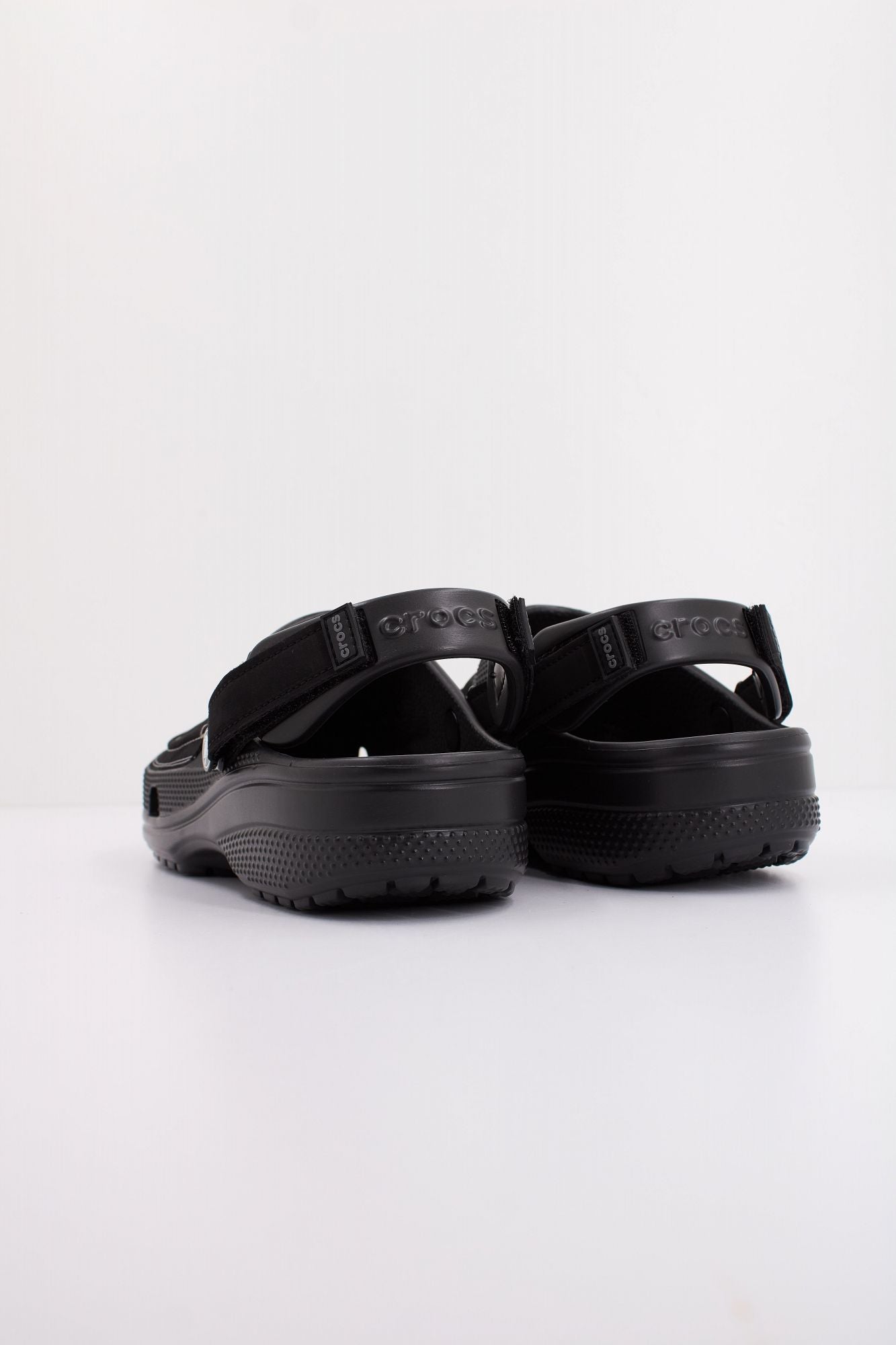 CROCS YUKON VISTA II LR CLOG M en color NEGRO (4)