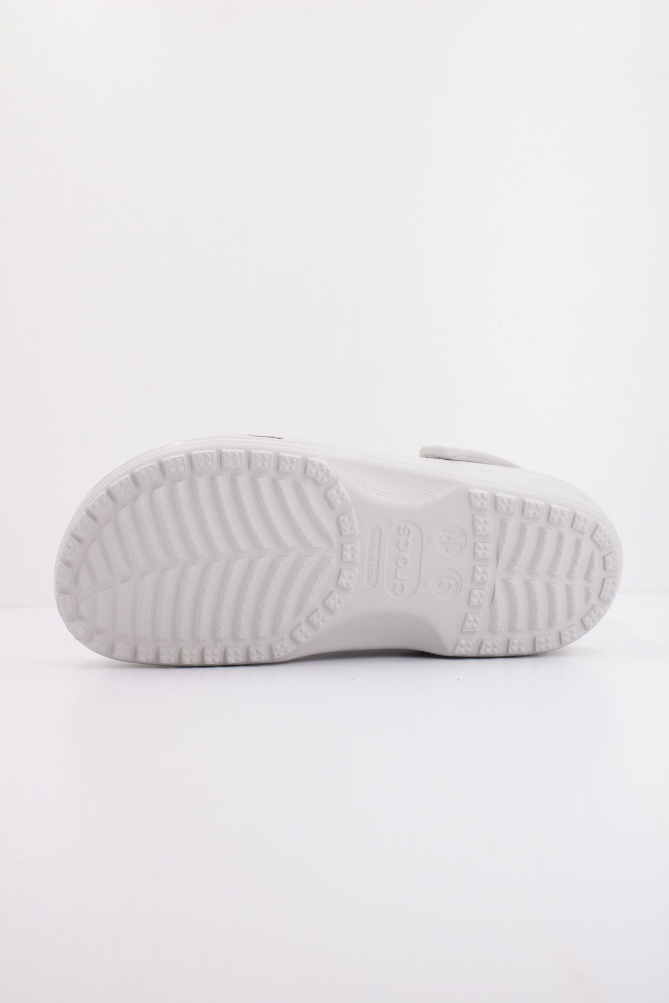 CROCS  CLASSIC U en color GRIS (5)