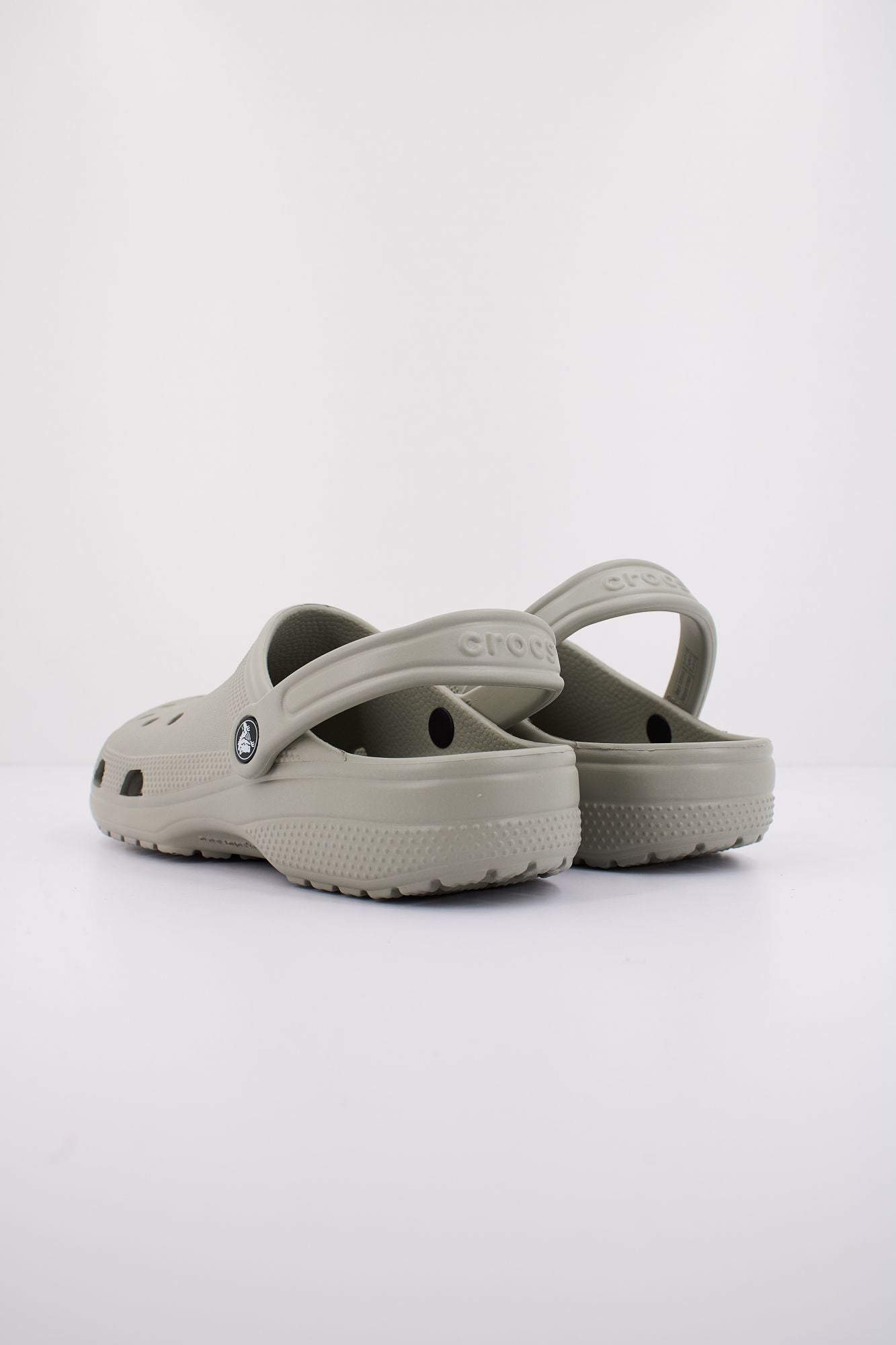 CROCS CLASSIC en color GRIS (3)