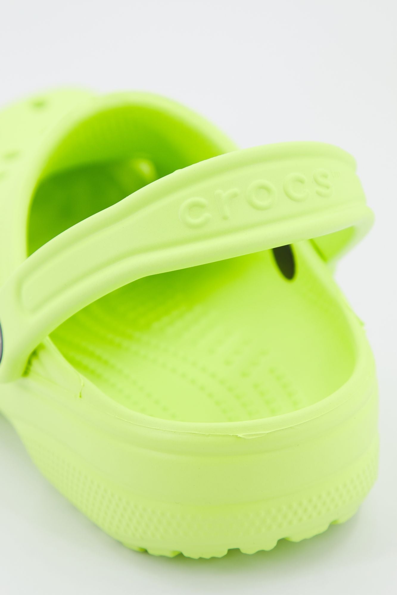 CROCS CLASSIC U en color VERDE (4)