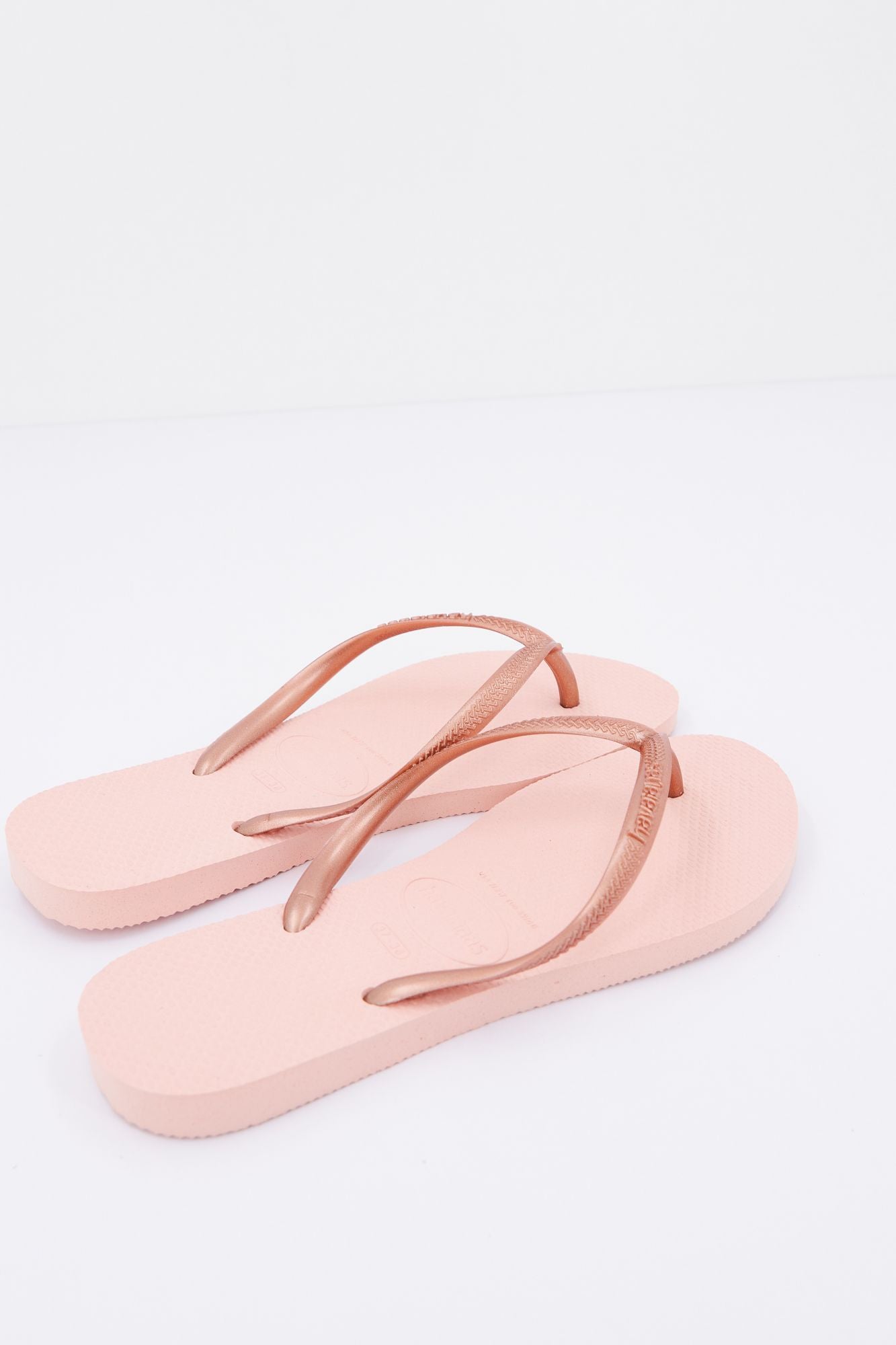 HAVAIANAS SLIM en color BRONCE (3)