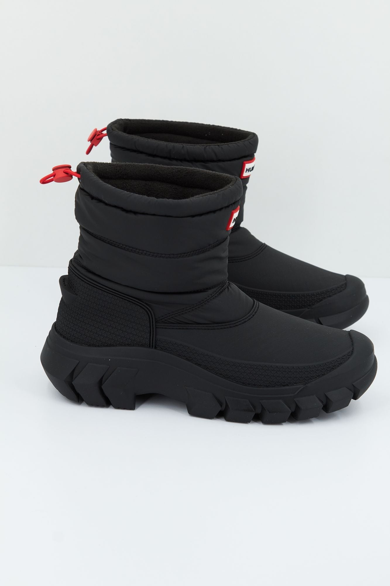 HUNTER  INTREPID SHORT SNOW BOOT en color NEGRO (2)