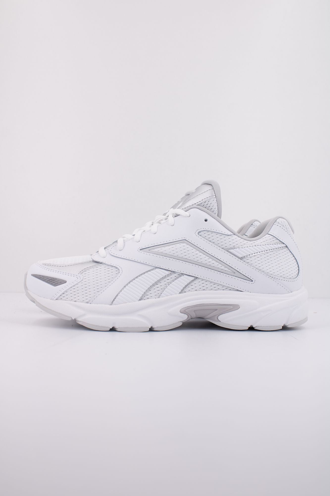 REEBOK  ROAD PRIME en color BLANCO (1)