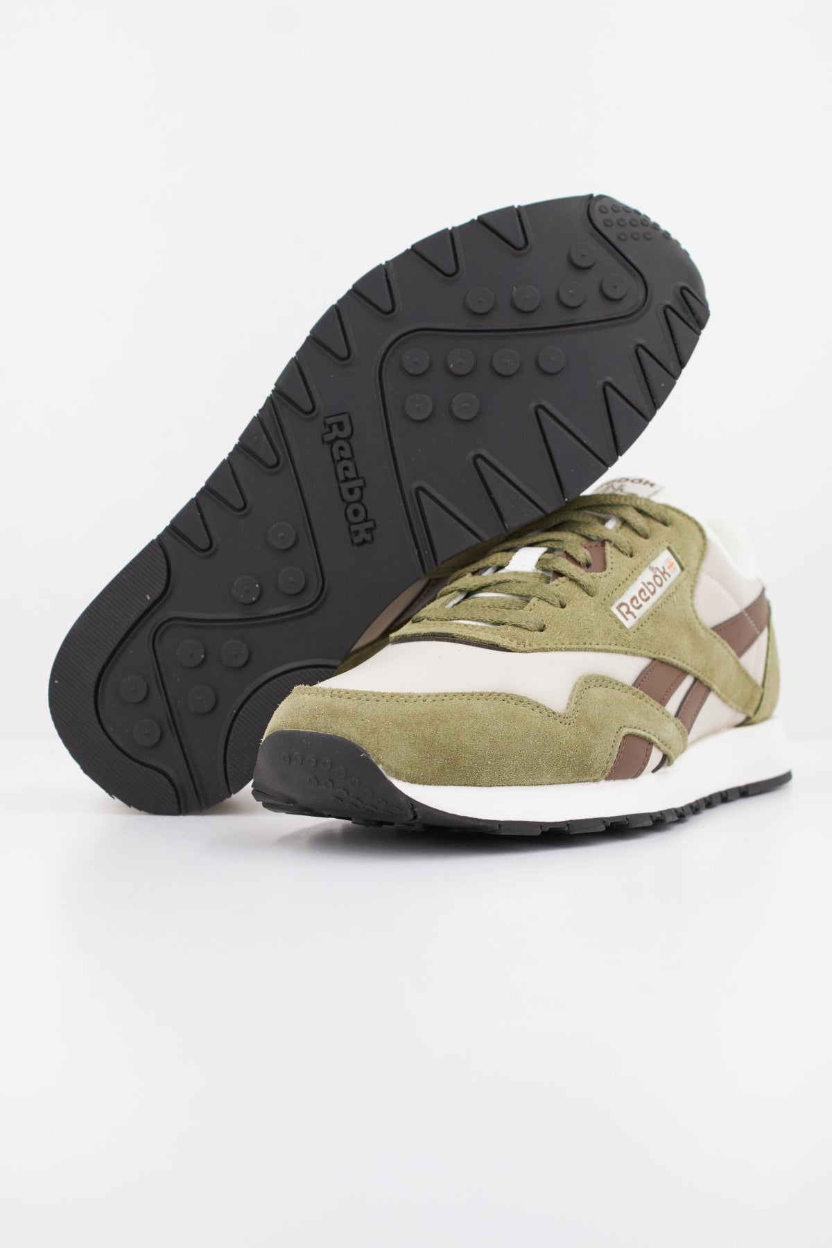 REEBOK CLASSIC NYLON en color VERDE (5)