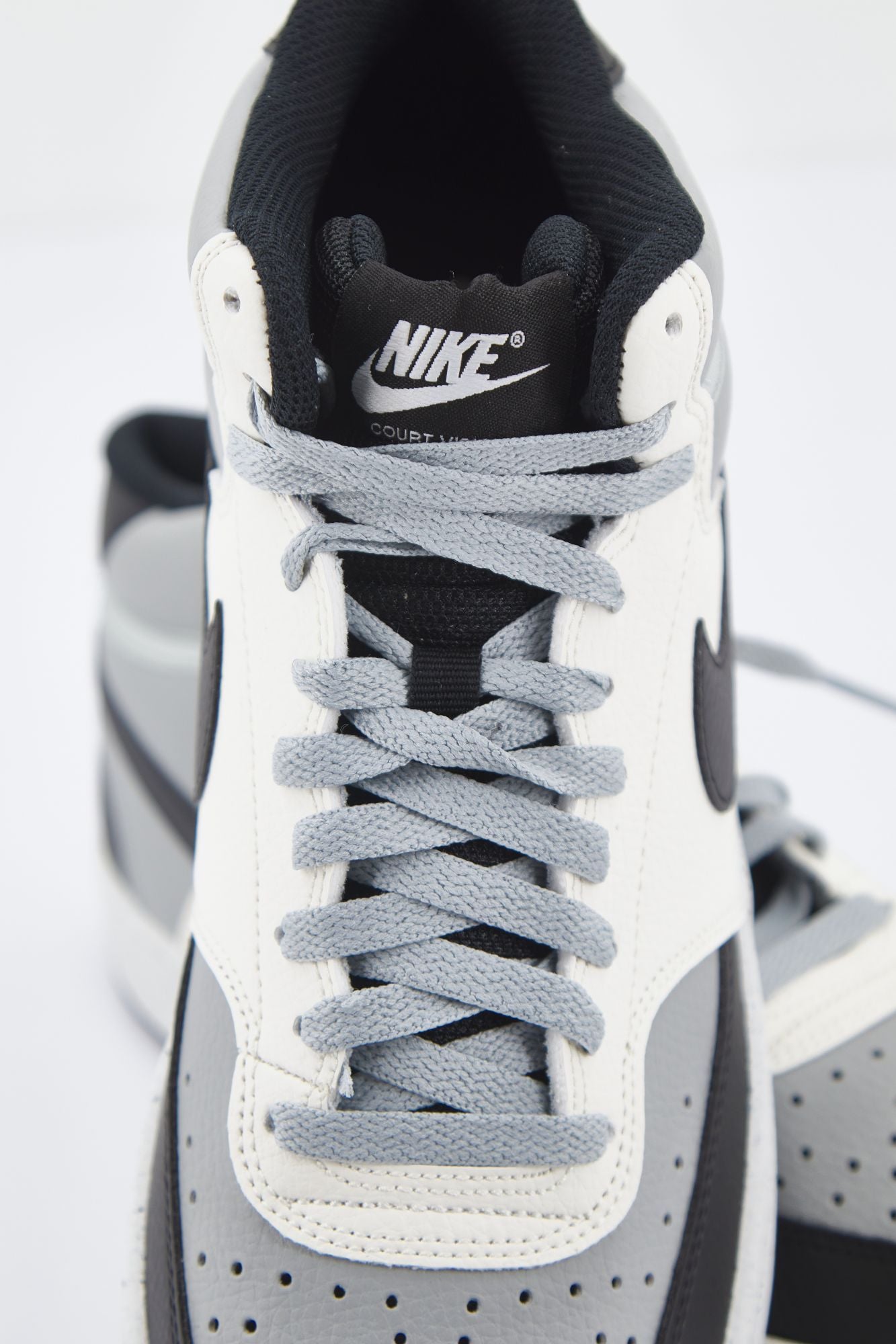 NIKE  NIKE COURT VISION MID NEXT N en color GRIS (4)