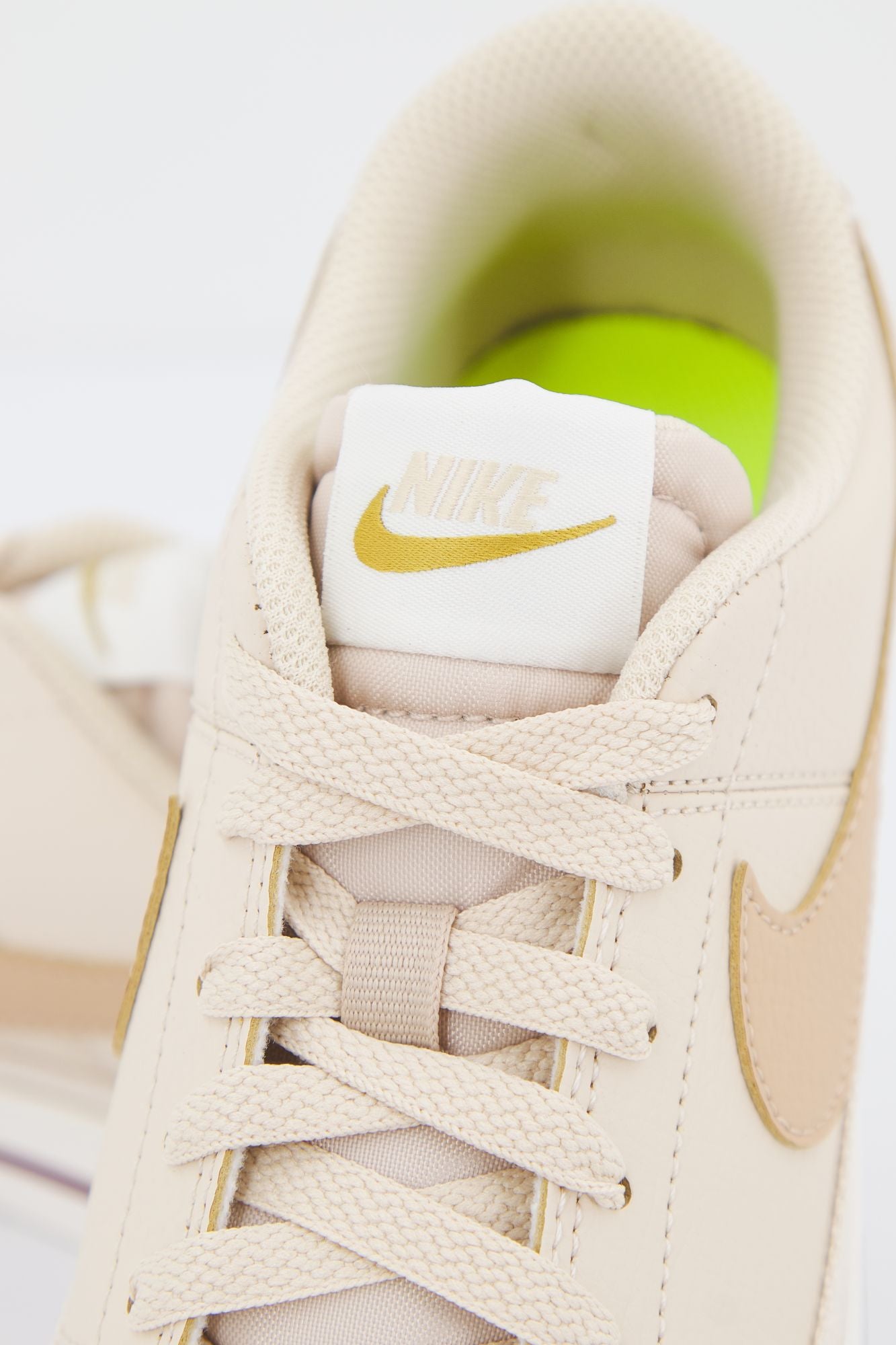 NIKE LEGACY NEXT NATURE en color BEIS (4)