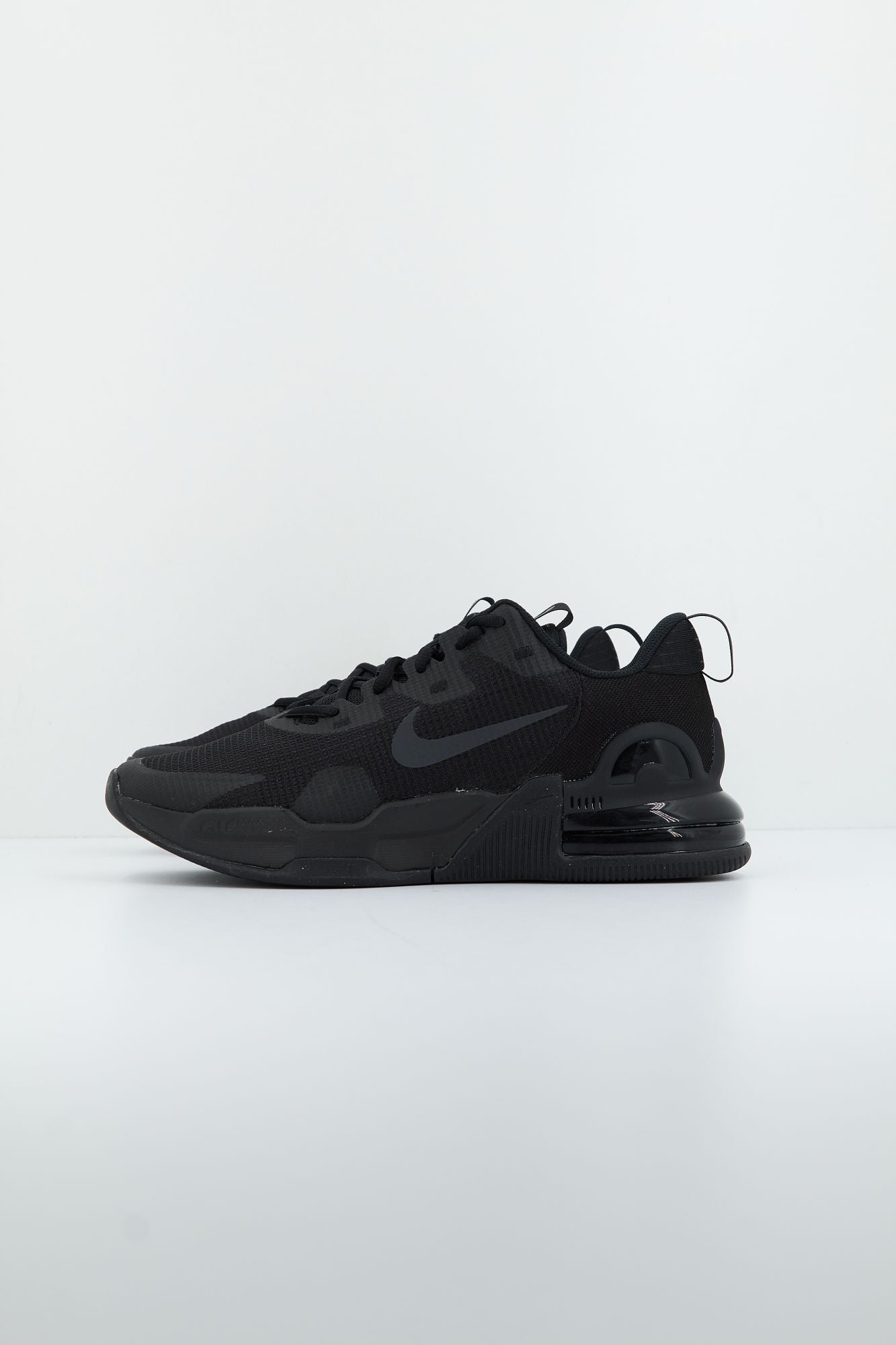 NIKE AIR MAX ALPHA TRAINER 5 en color NEGRO (1)