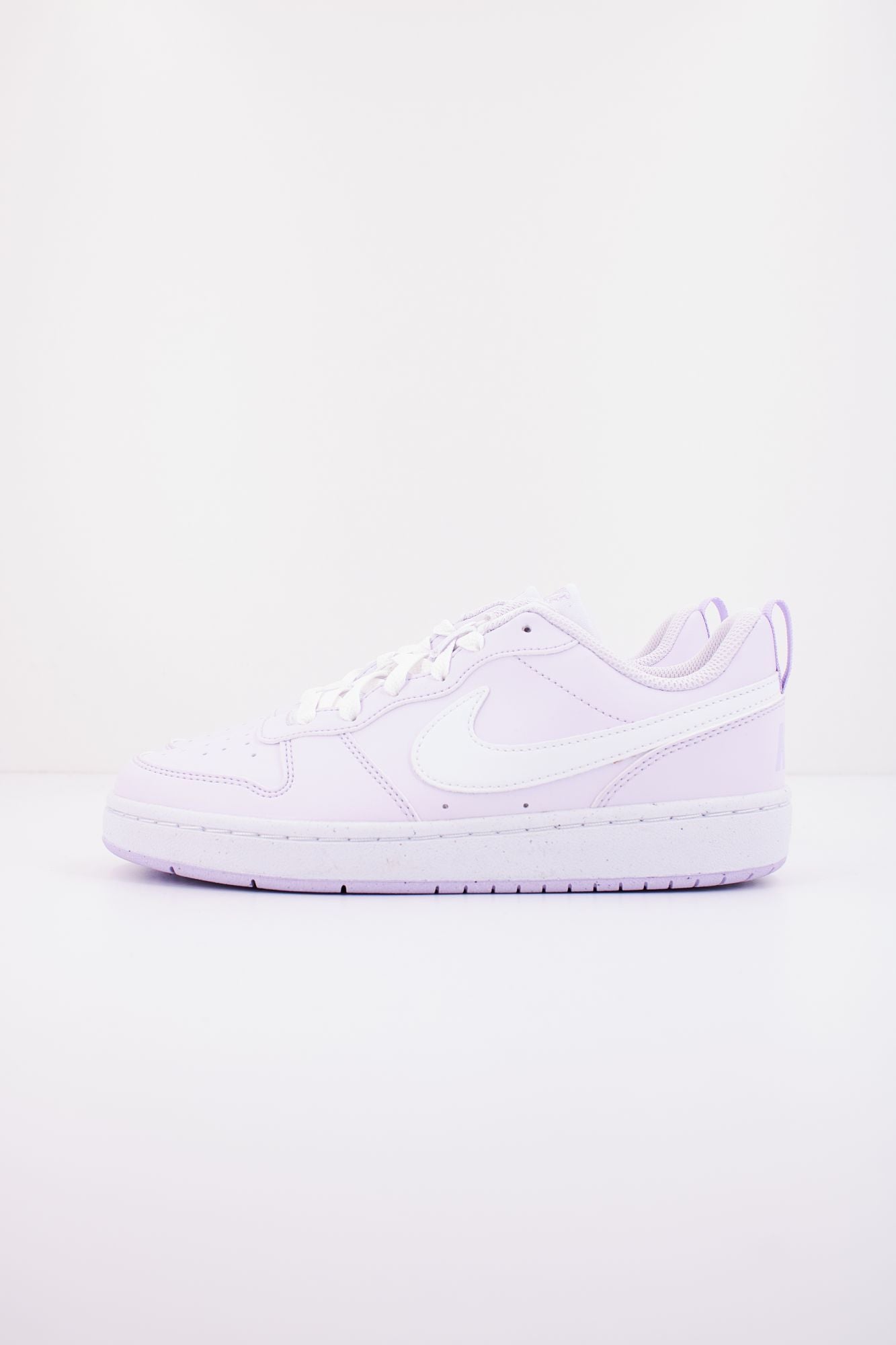 NIKE BOROUGH LOW RECRA en color VIOLETA (1)