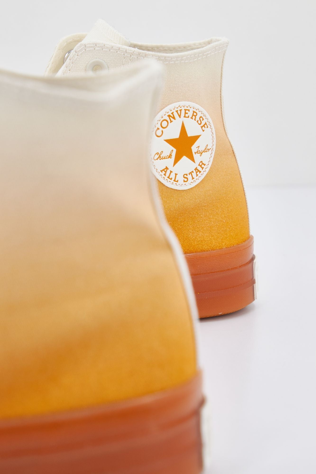 CONVERSE  CTAS CX HI en color NARANJA (3)
