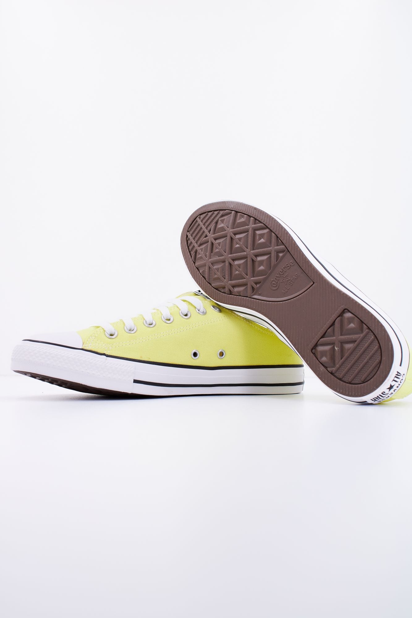 CONVERSE CHUCK TAYLOR ALL STAR OX en color AMARILLO (4)