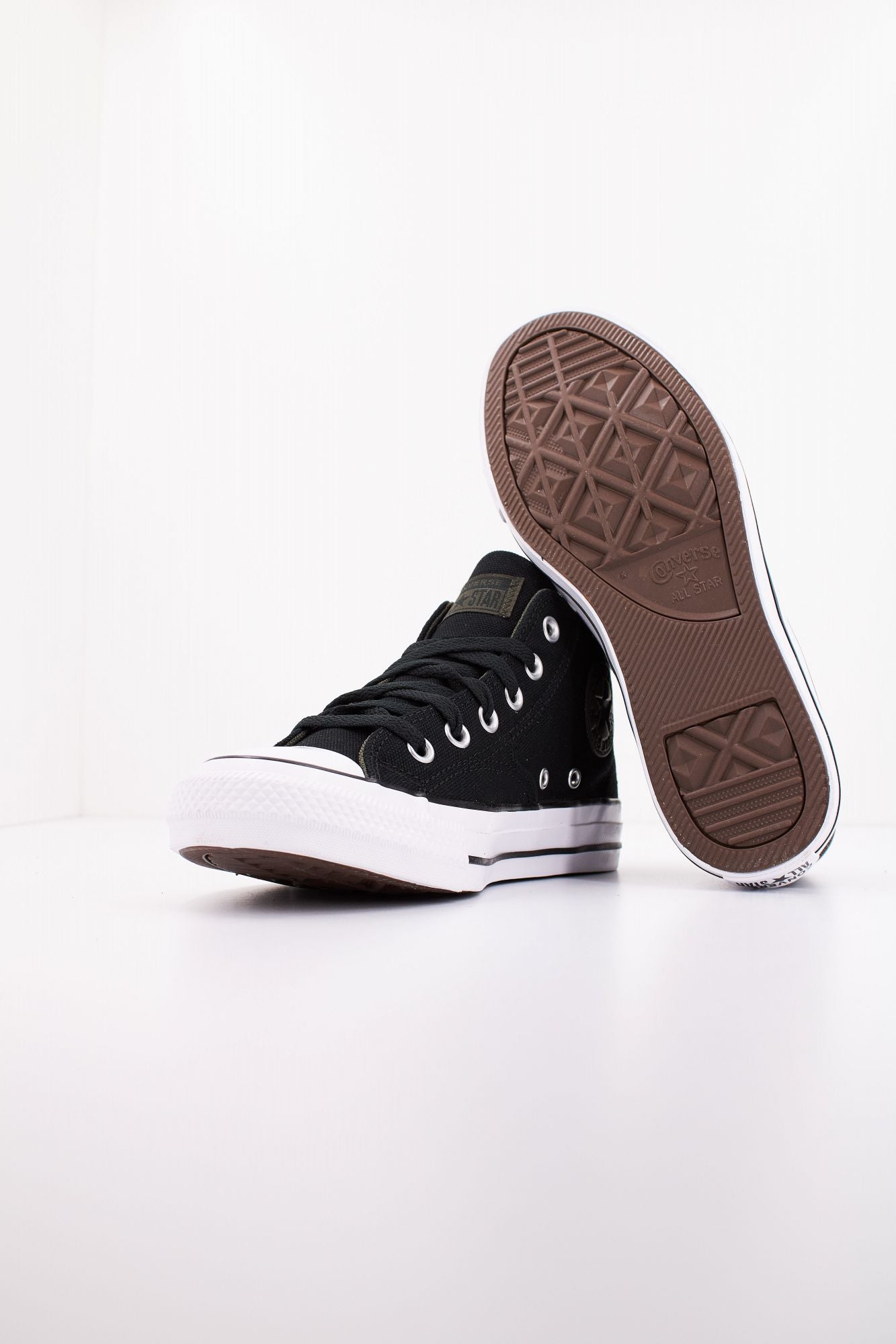 CONVERSE CHUCK TAYLOR ALL STAR MALDEN STREET en color NEGRO (4)