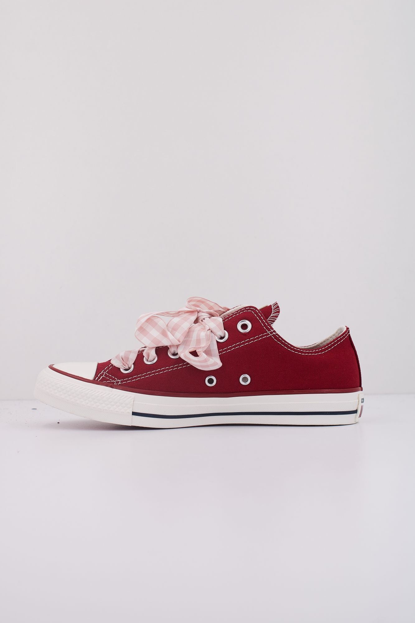CONVERSE CHUCK TAYLOR ALL STAR en color BURDEOS (1)