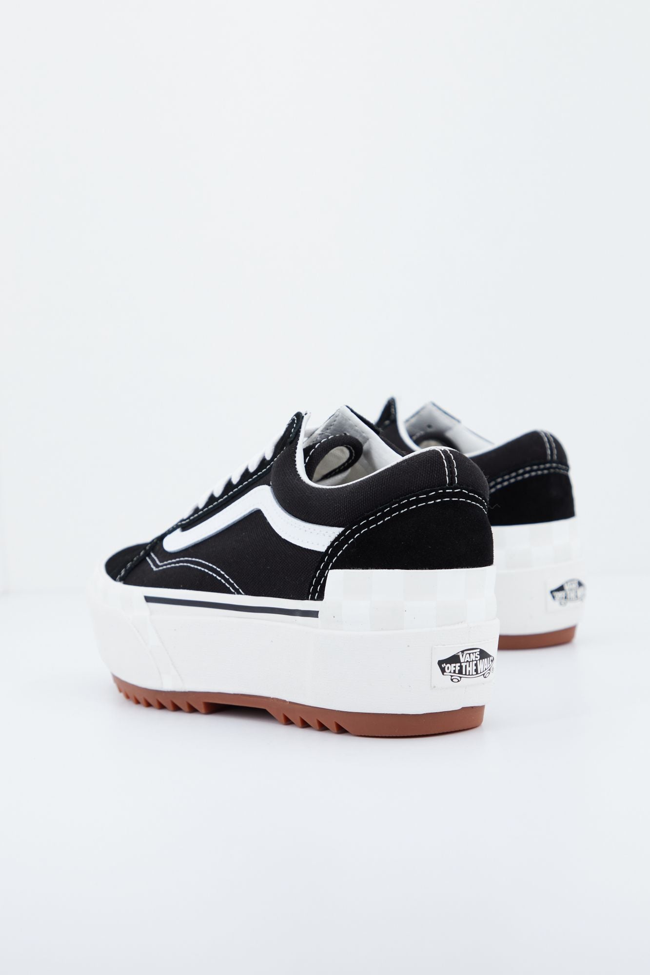 VANS UA  OLD SKOOL STACKED en color NEGRO (2)