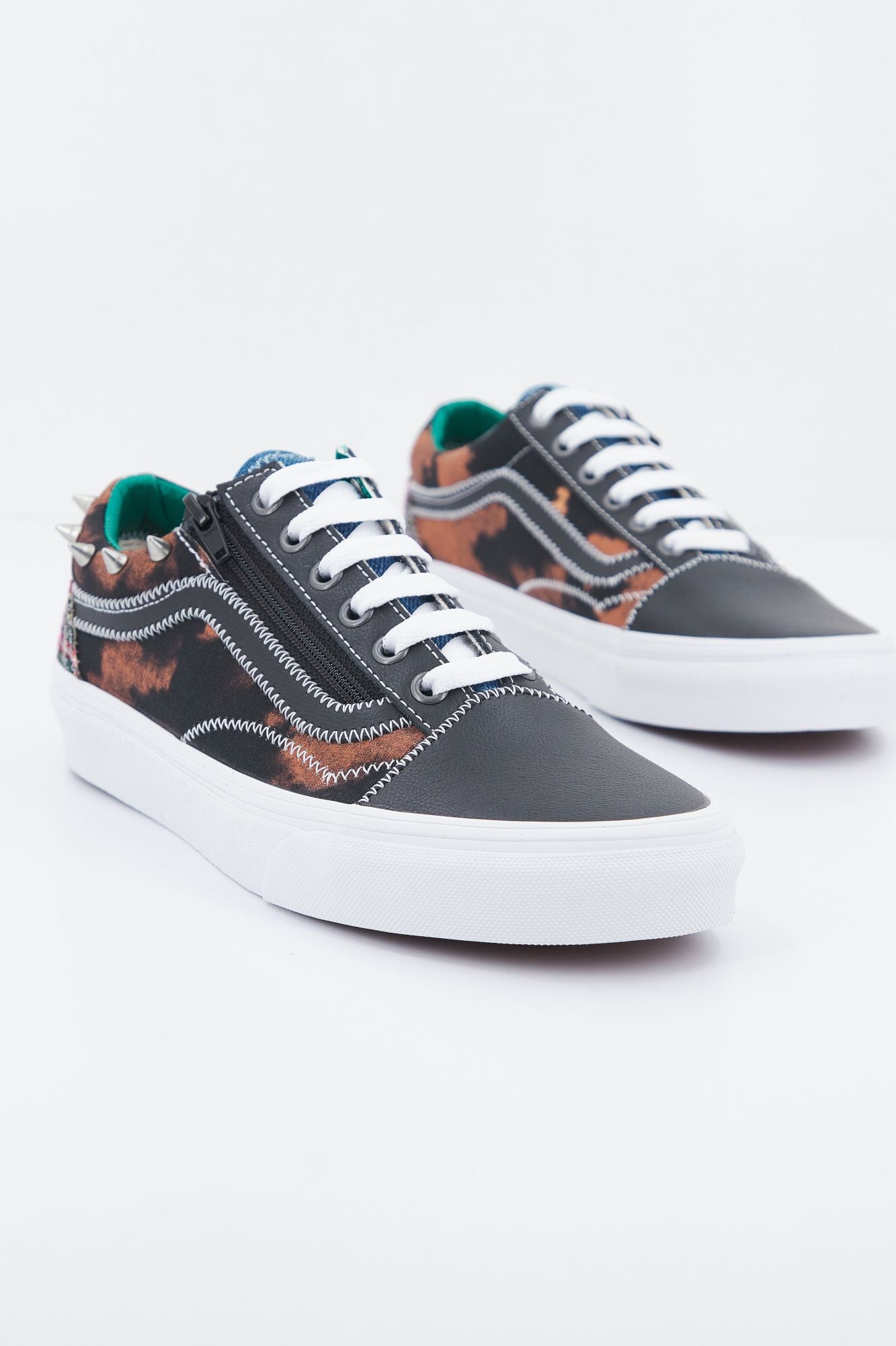 VANS UA OLD SKOOL ZIP en color ANIMAL PRINT (2)
