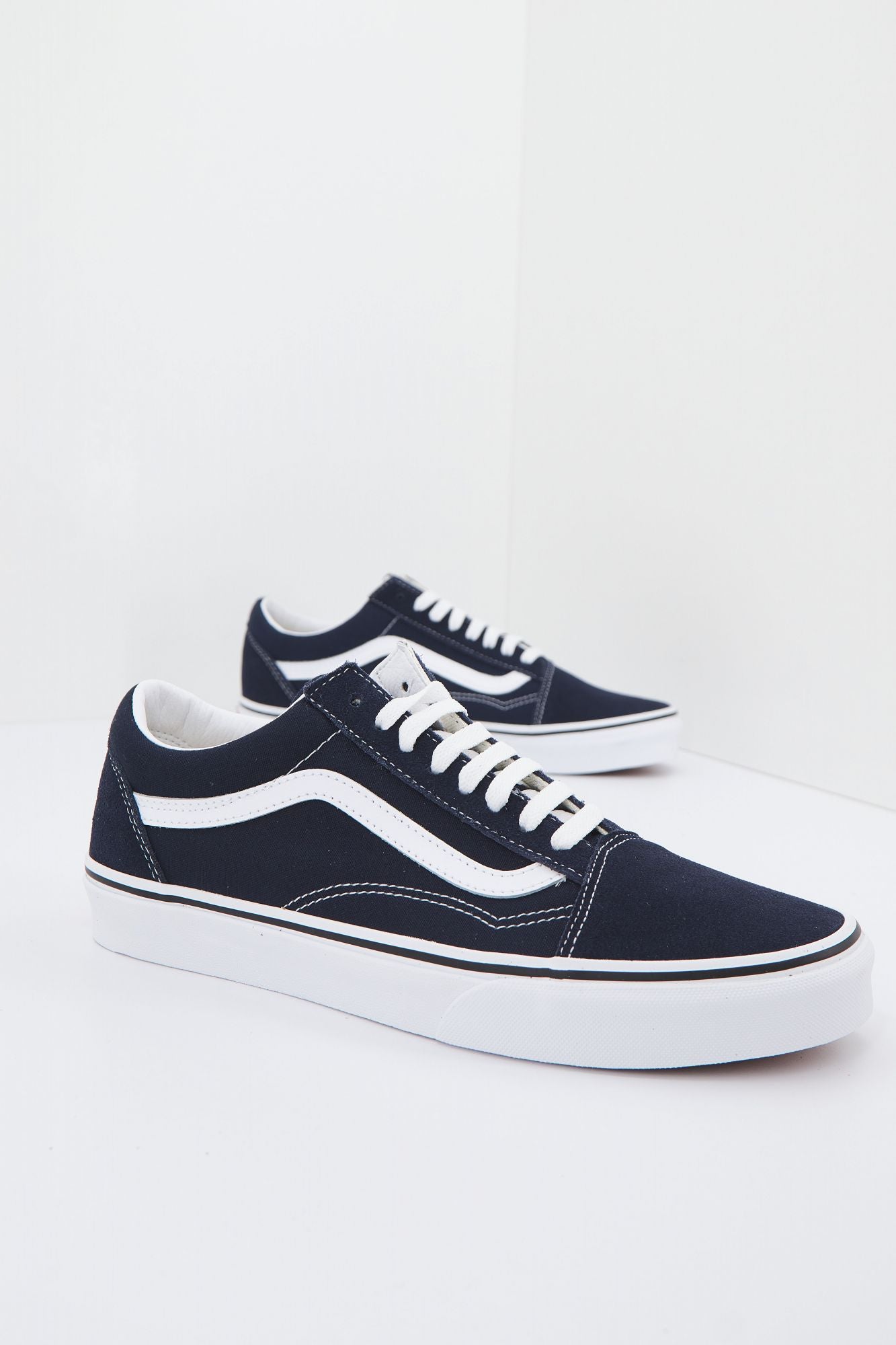 VANS UA  OLD SKOOL en color AZUL (1)