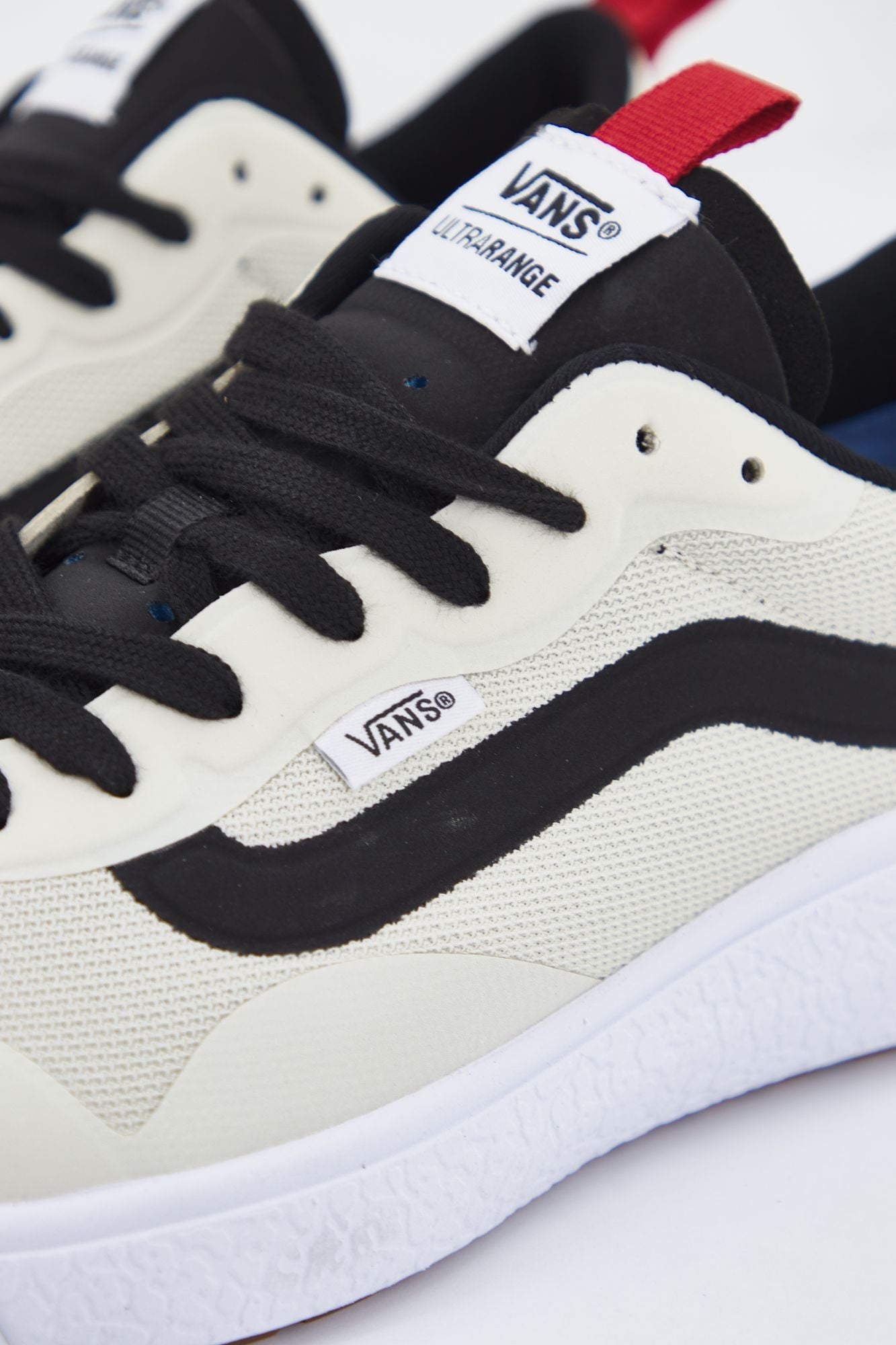 VANS VN0A4U1KBWI1 en color BEIS (2)