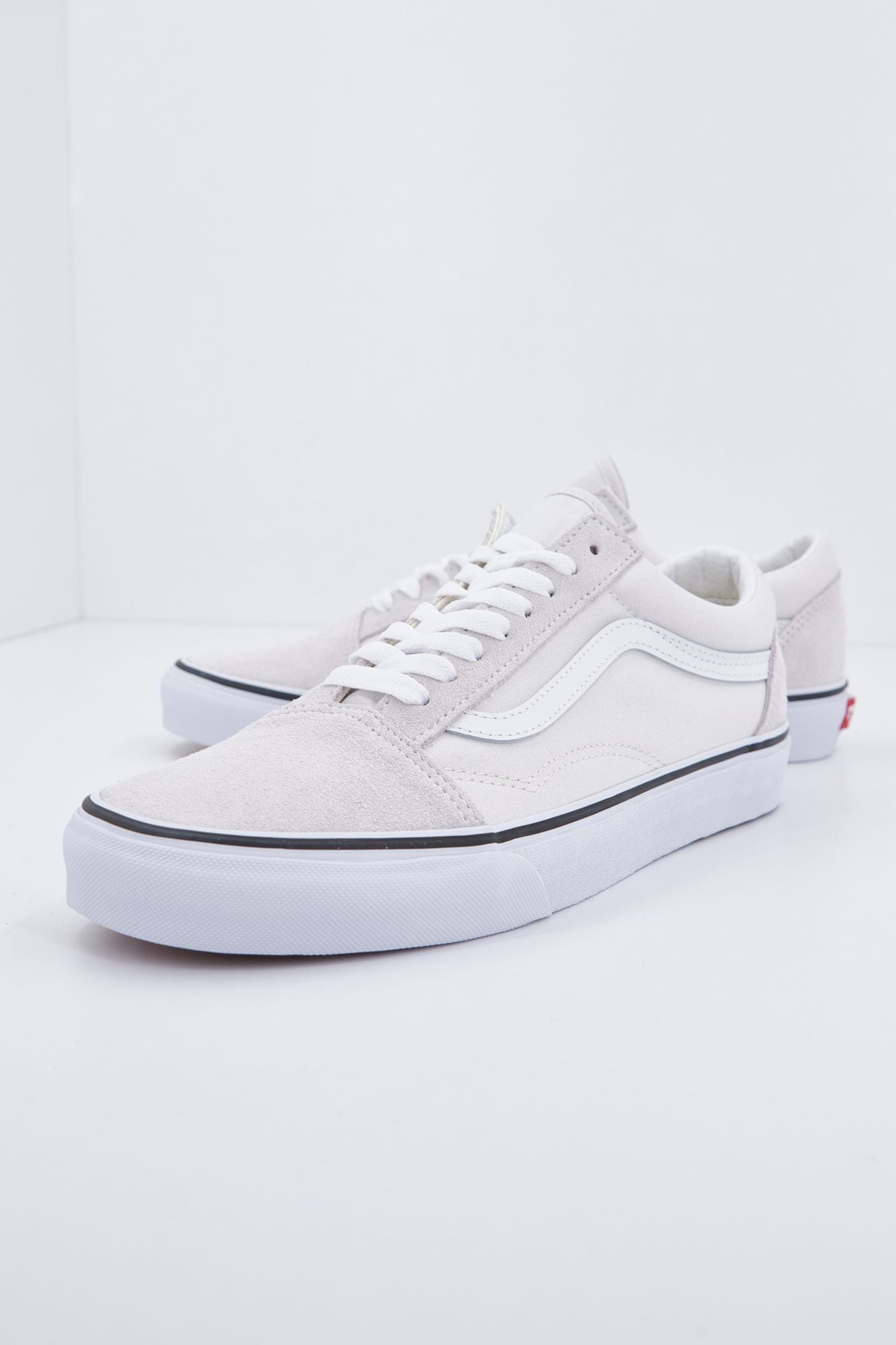 VANS  UA OLD SKOOL en color BLANCO (1)