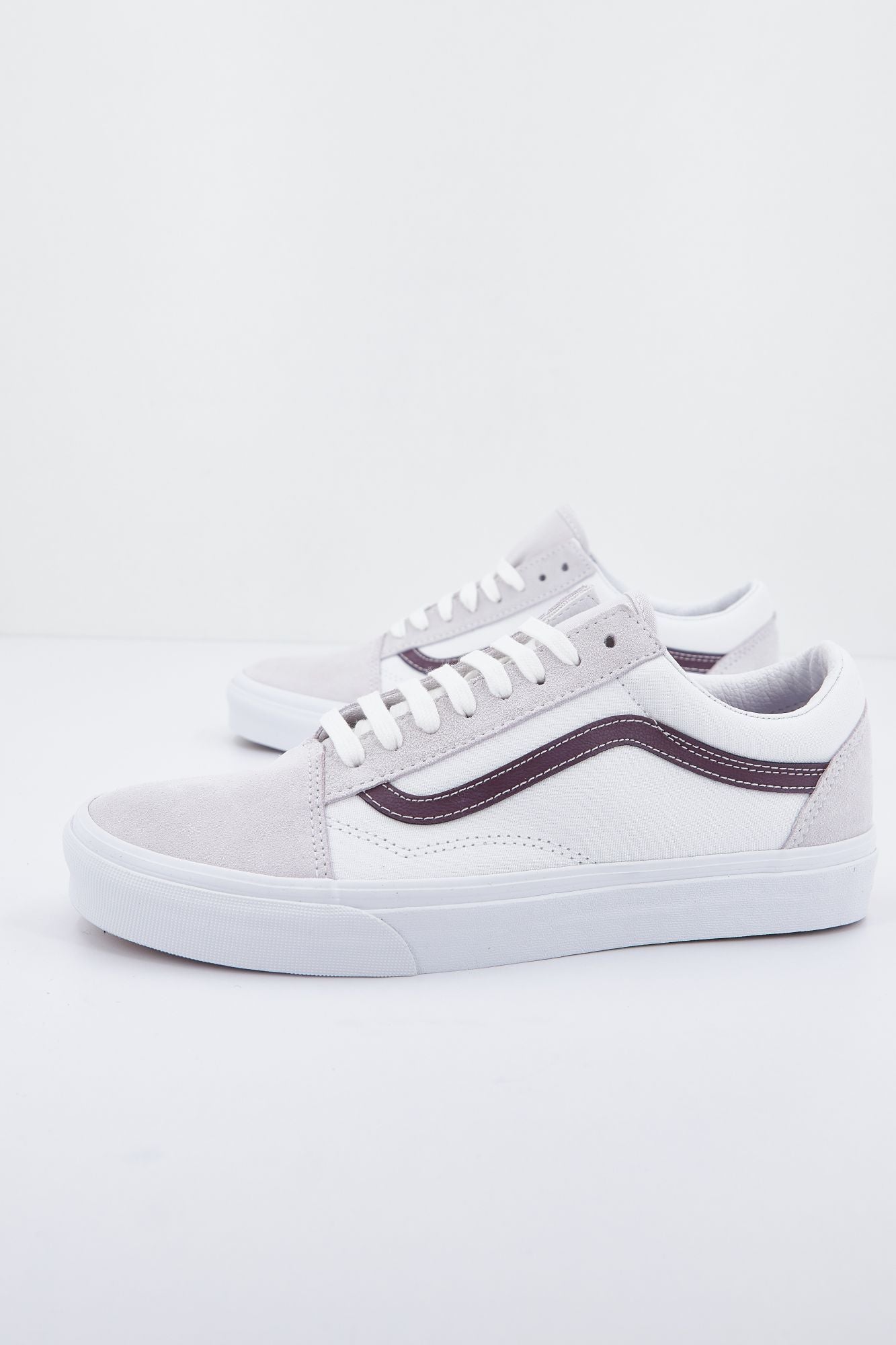 VANS  UA OLD SKOOL en color BEIS (1)