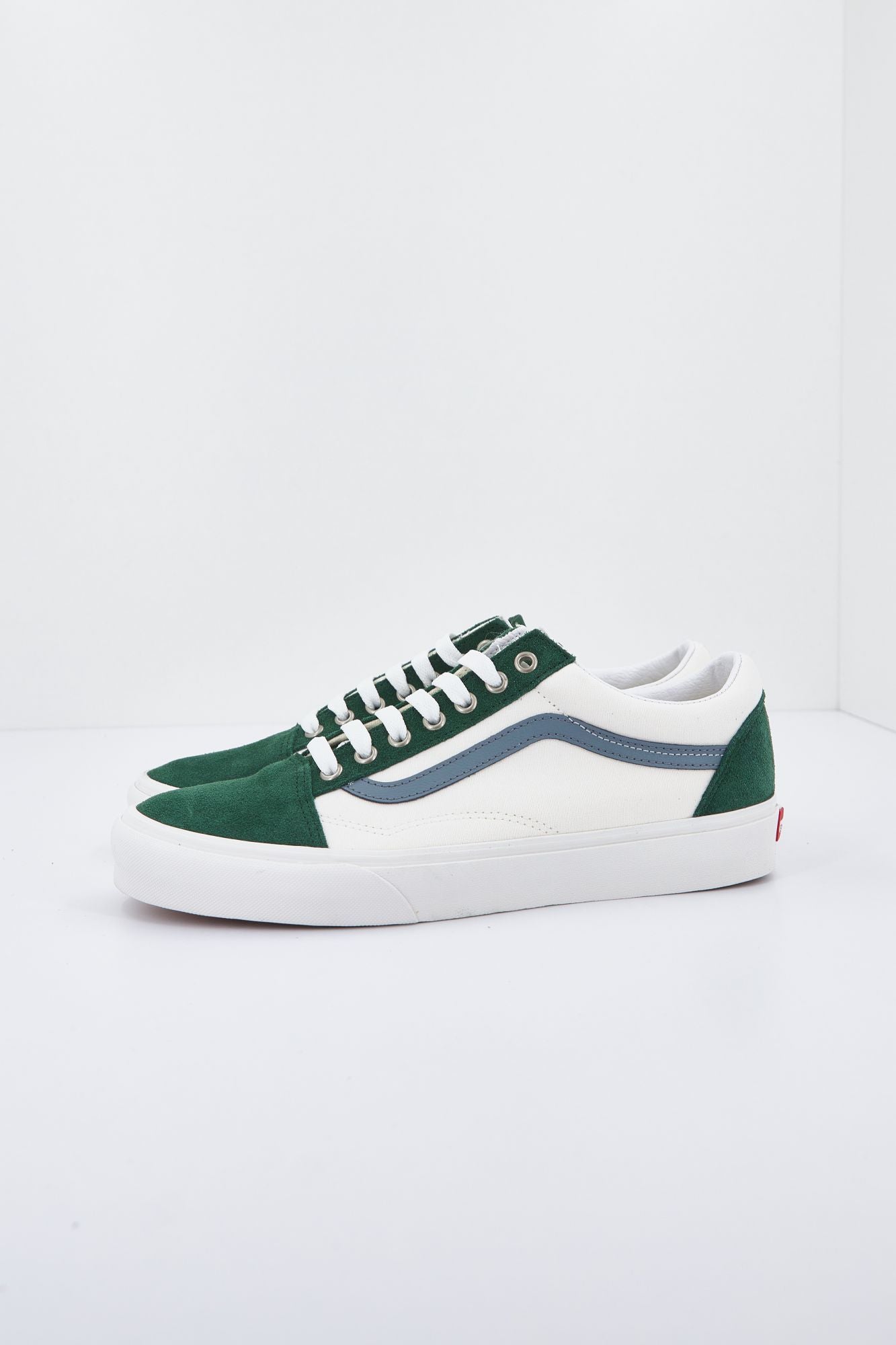 VANS UA OLD SKOOL en color VERDE (1)