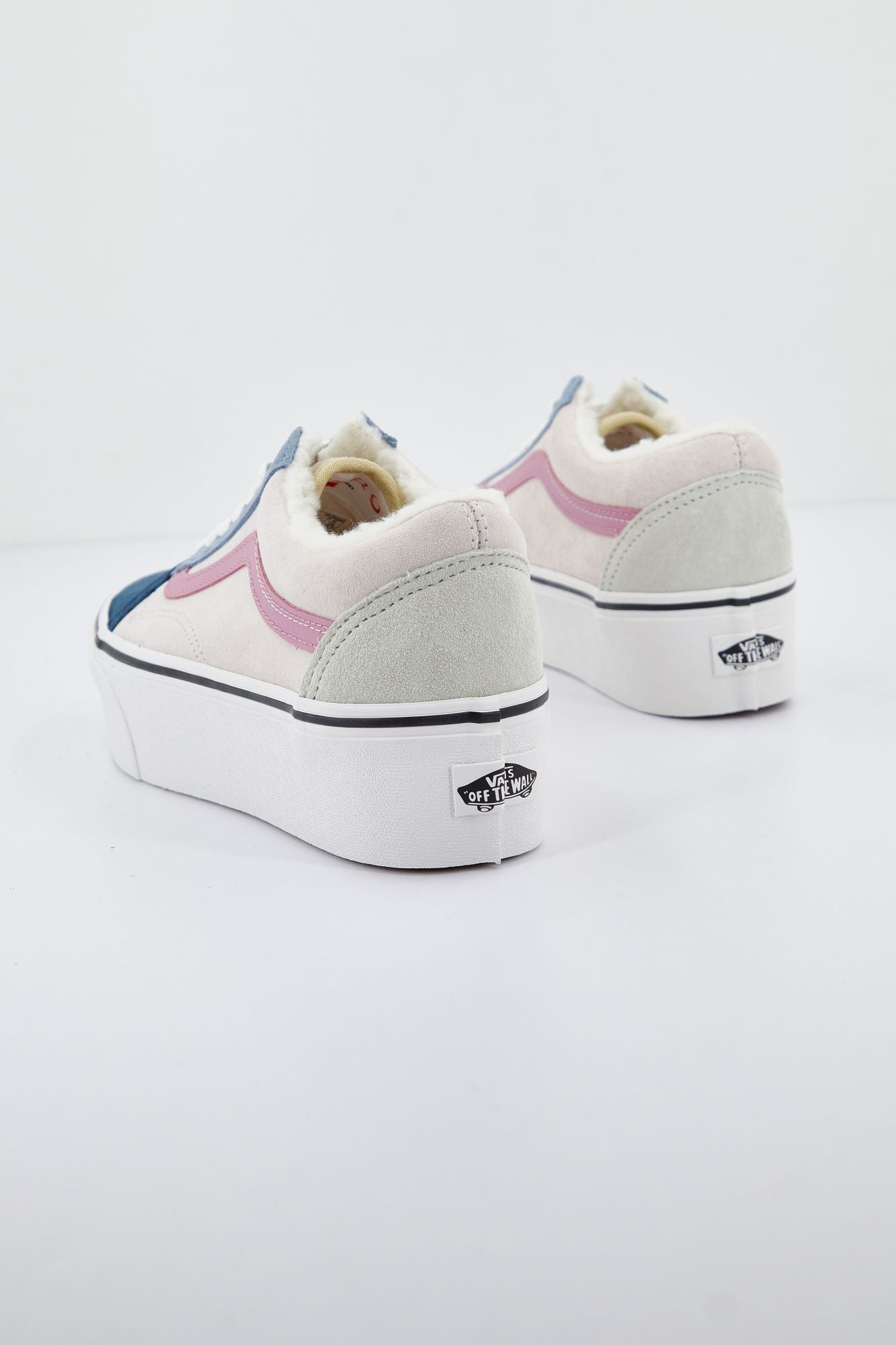 VANS  UA OLD SKOOL en color BLANCO (3)