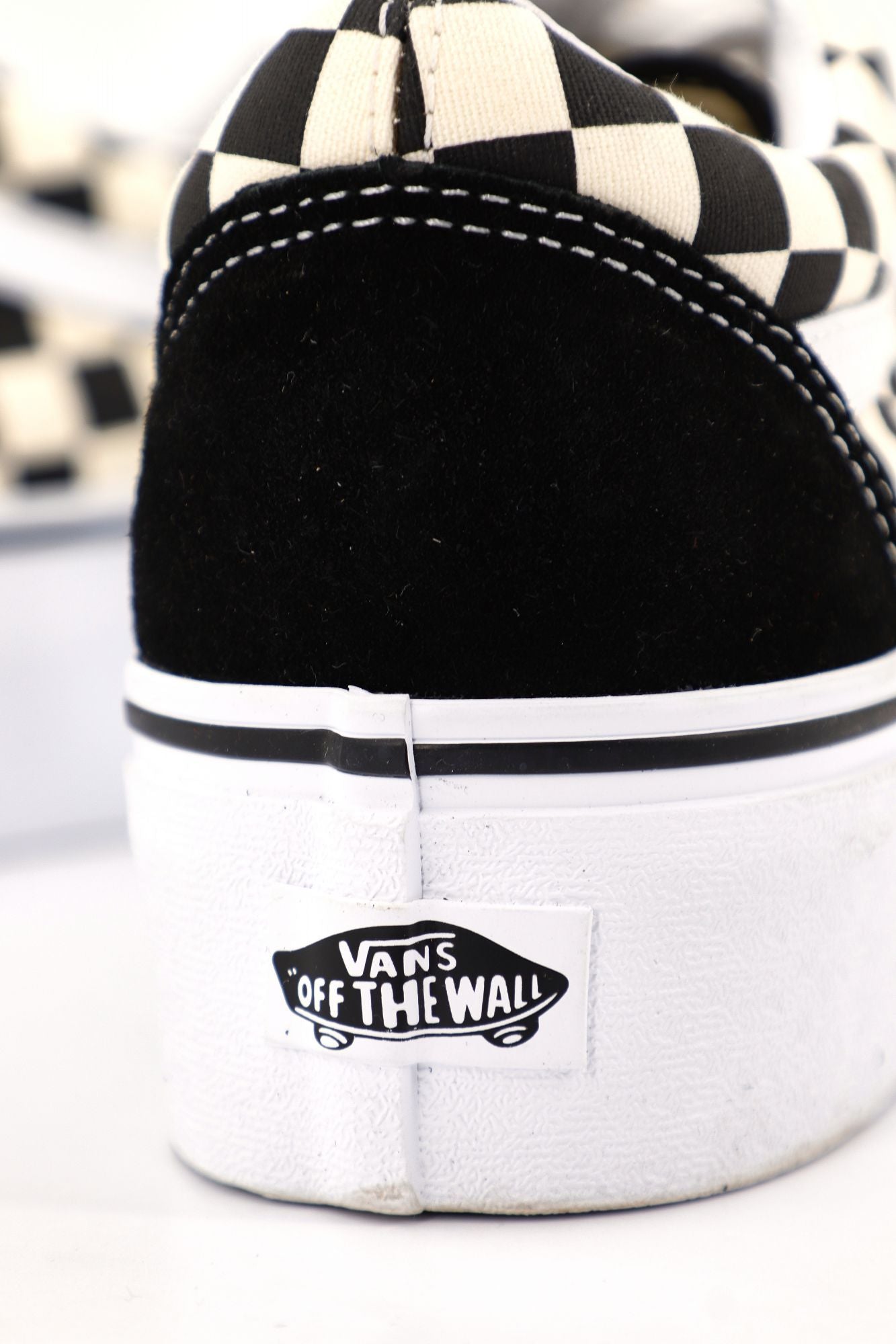 VANS OLD SKOOL PLATFORM en color NEGRO (4)