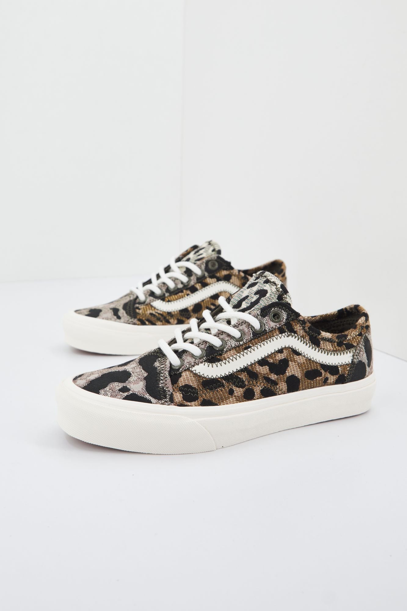 VANS  UA OLD SKOOL en color ANIMAL PRINT (1)