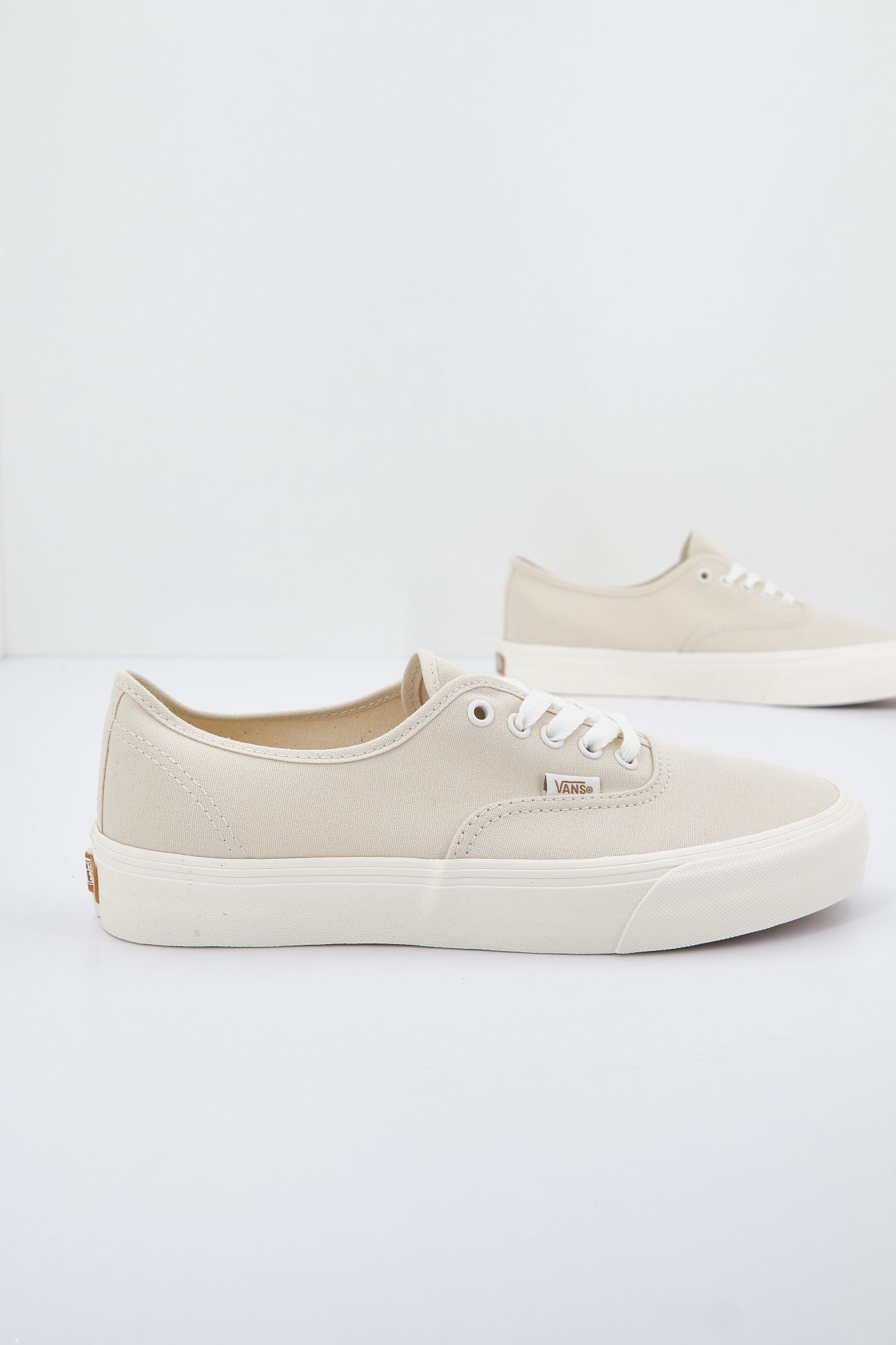 VANS AUTHENTIC VR3 en color MARRON CLARO (2)