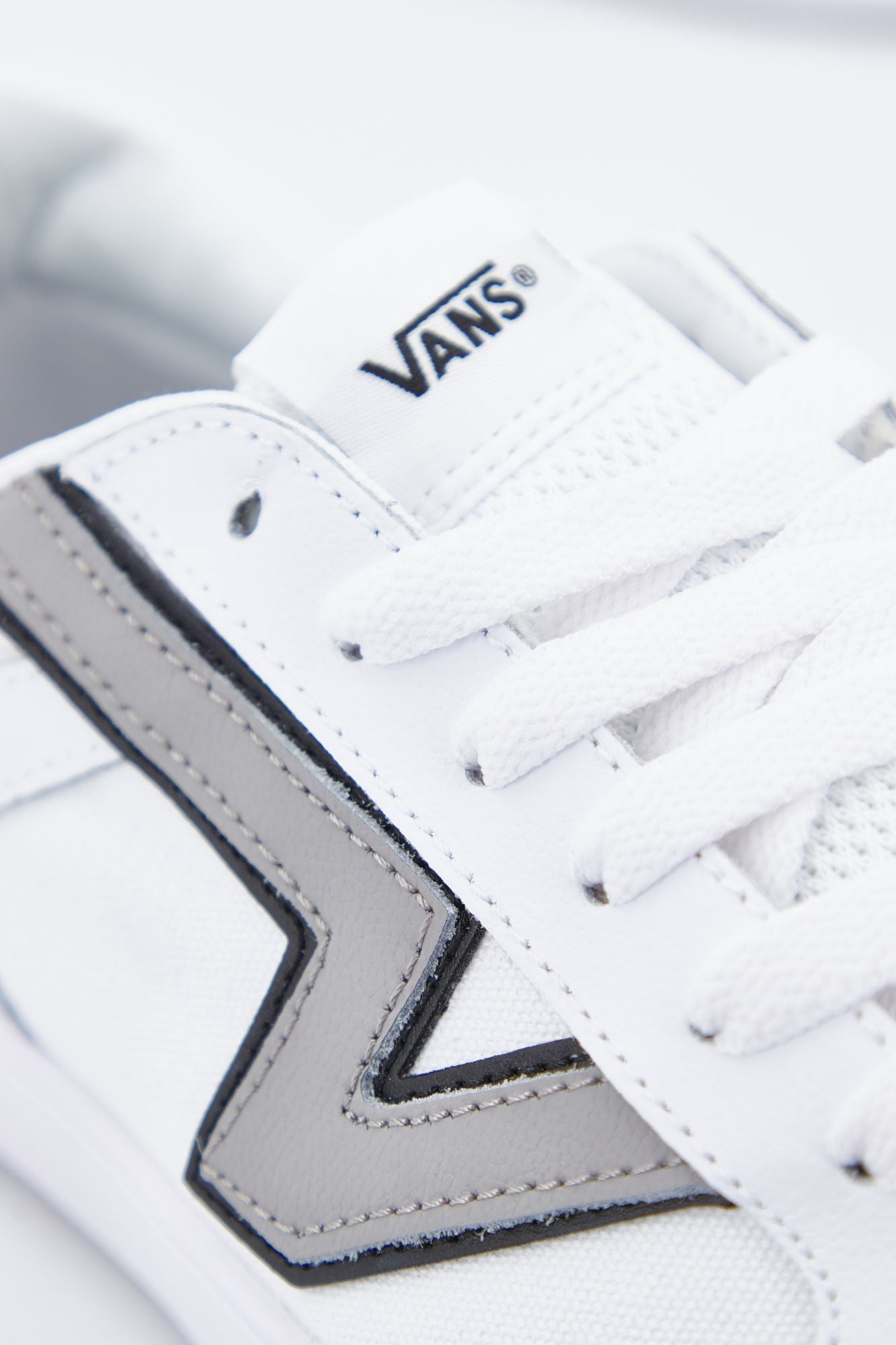 VANS LOWLAND CC en color BLANCO (4)