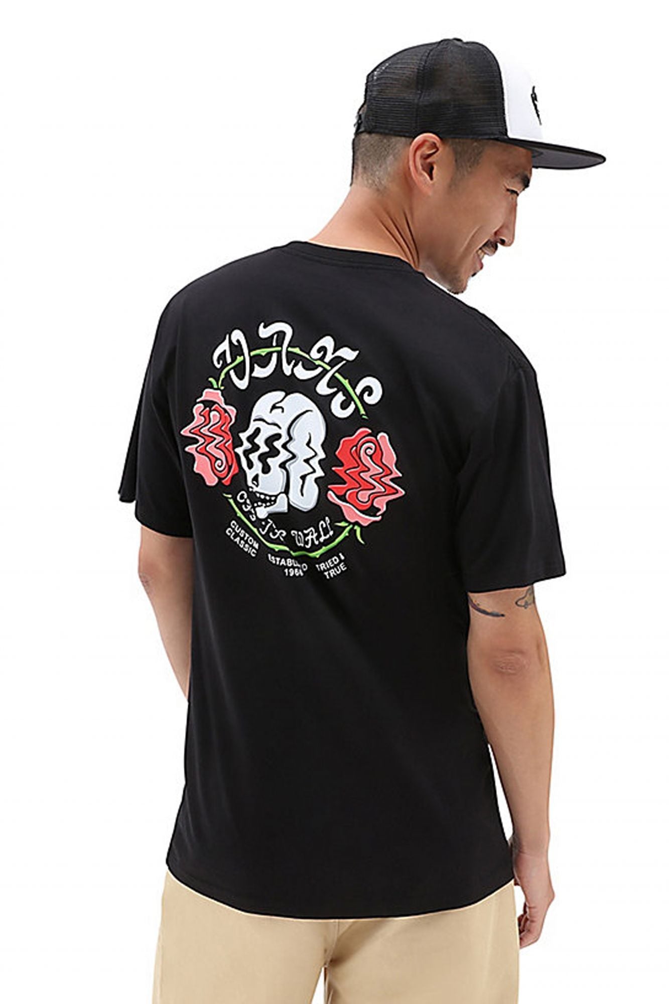 VANS  SHAKEN SKULL SS TEE en color NEGRO (3)