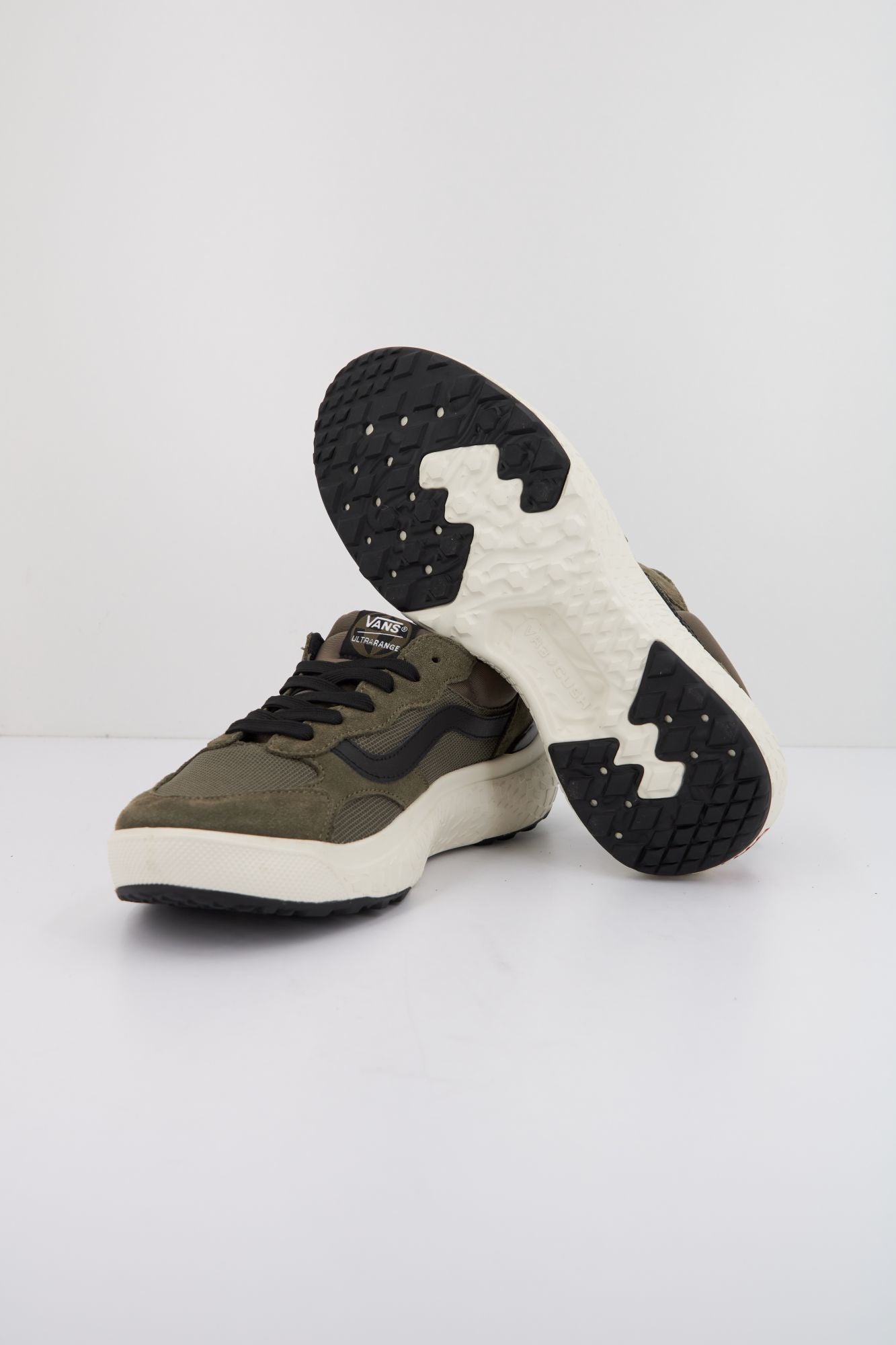 VANS  ULTRARANGE NEO VR3 en color VERDE (4)