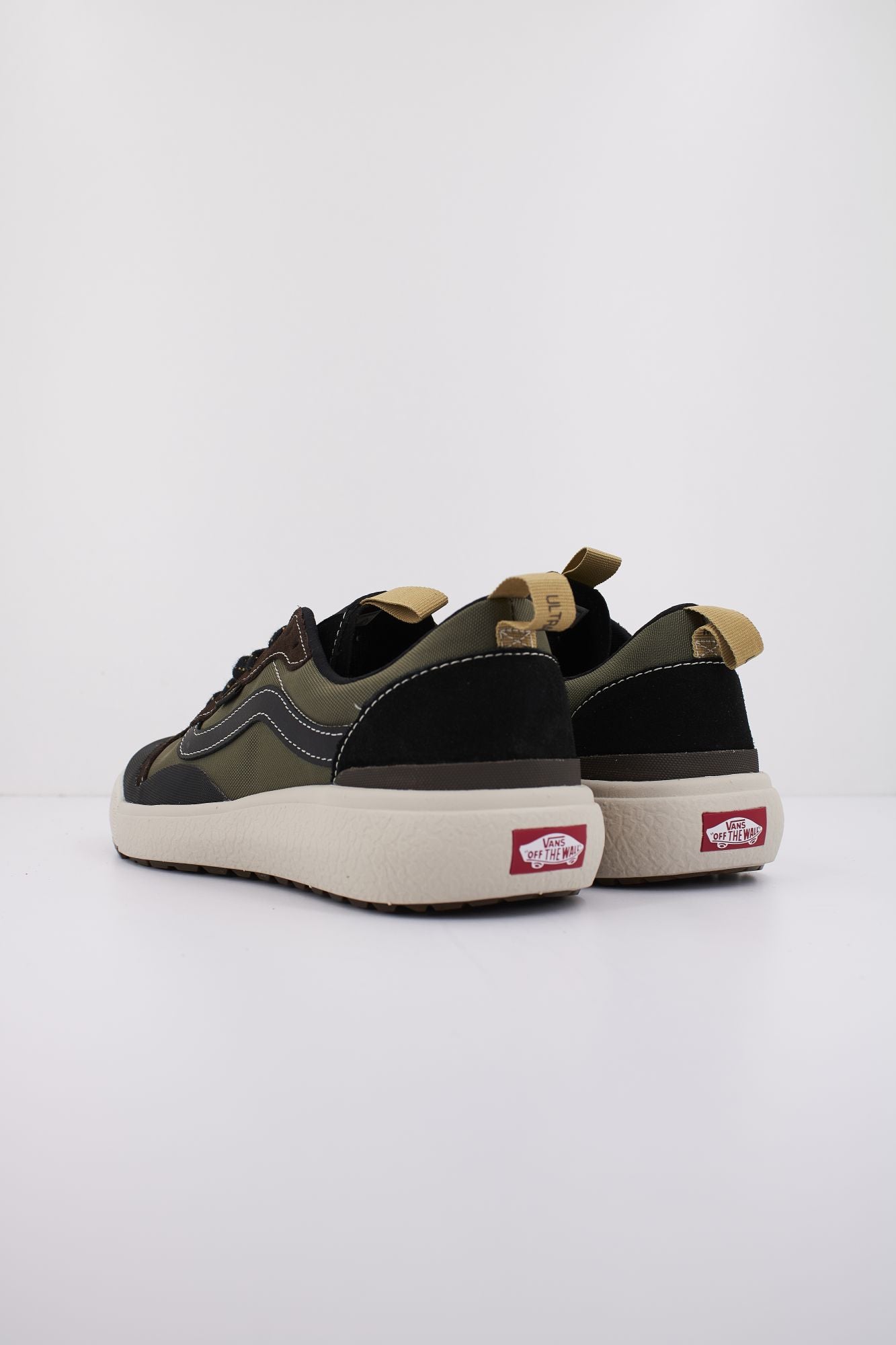 VANS ULTRARANGE EXO SE en color MARRON (3)