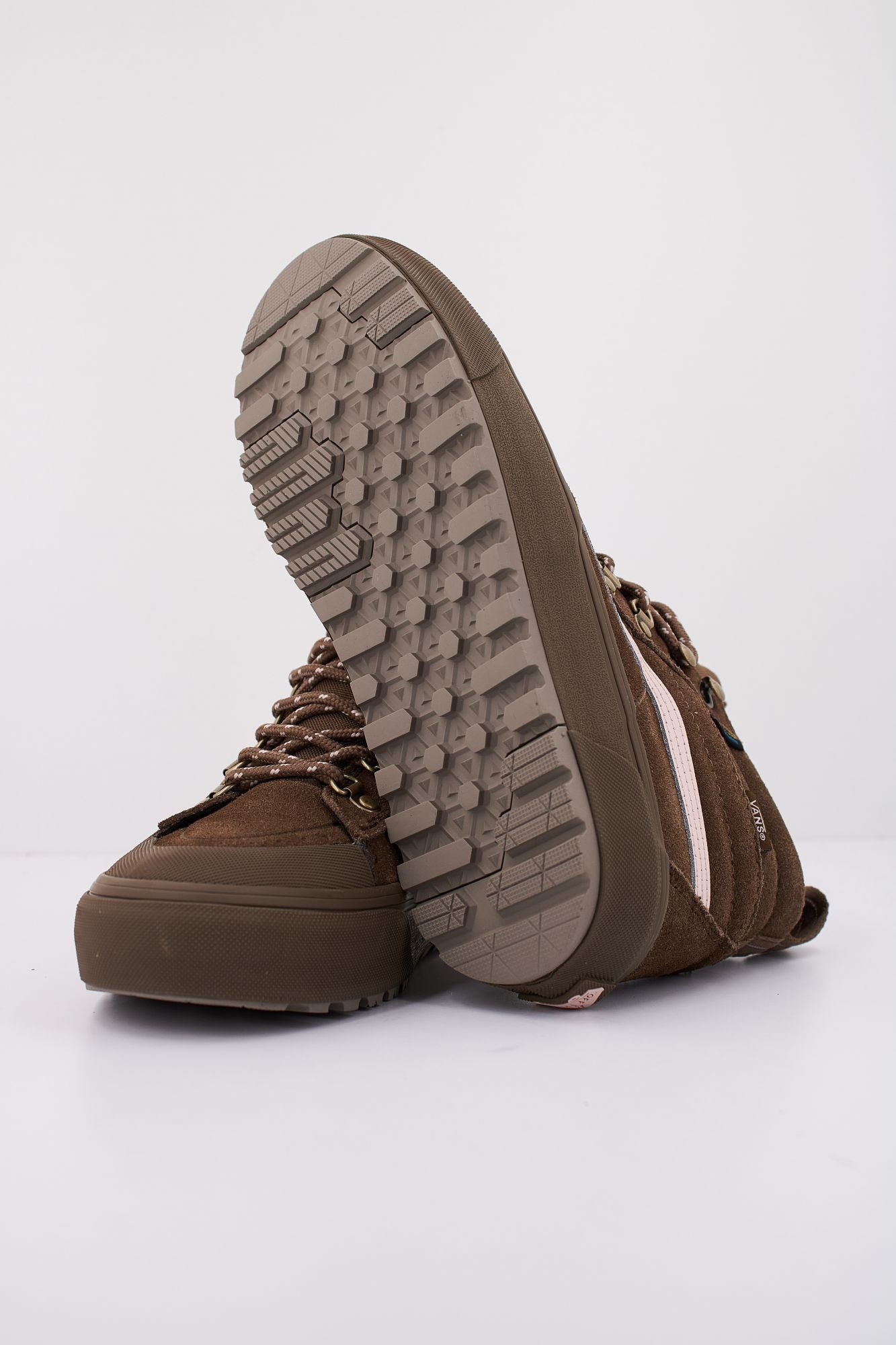 VANS MTE SK8-HI DR WATERPRO en color MARRON (5)