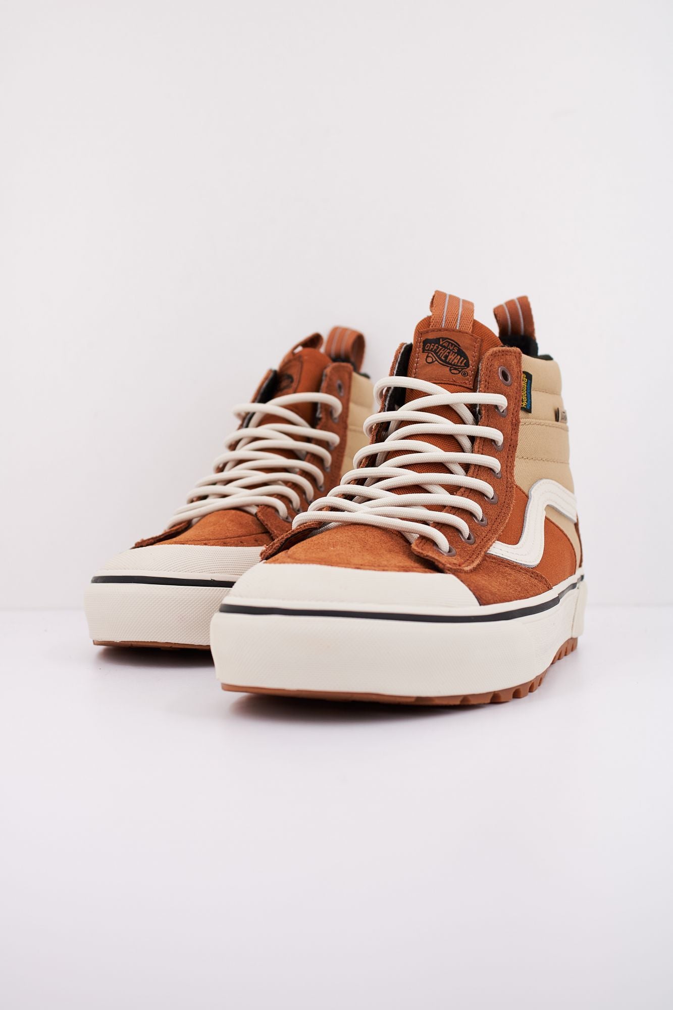 VANS MTE SK8-HI WATERPROOF en color MARRON (2)
