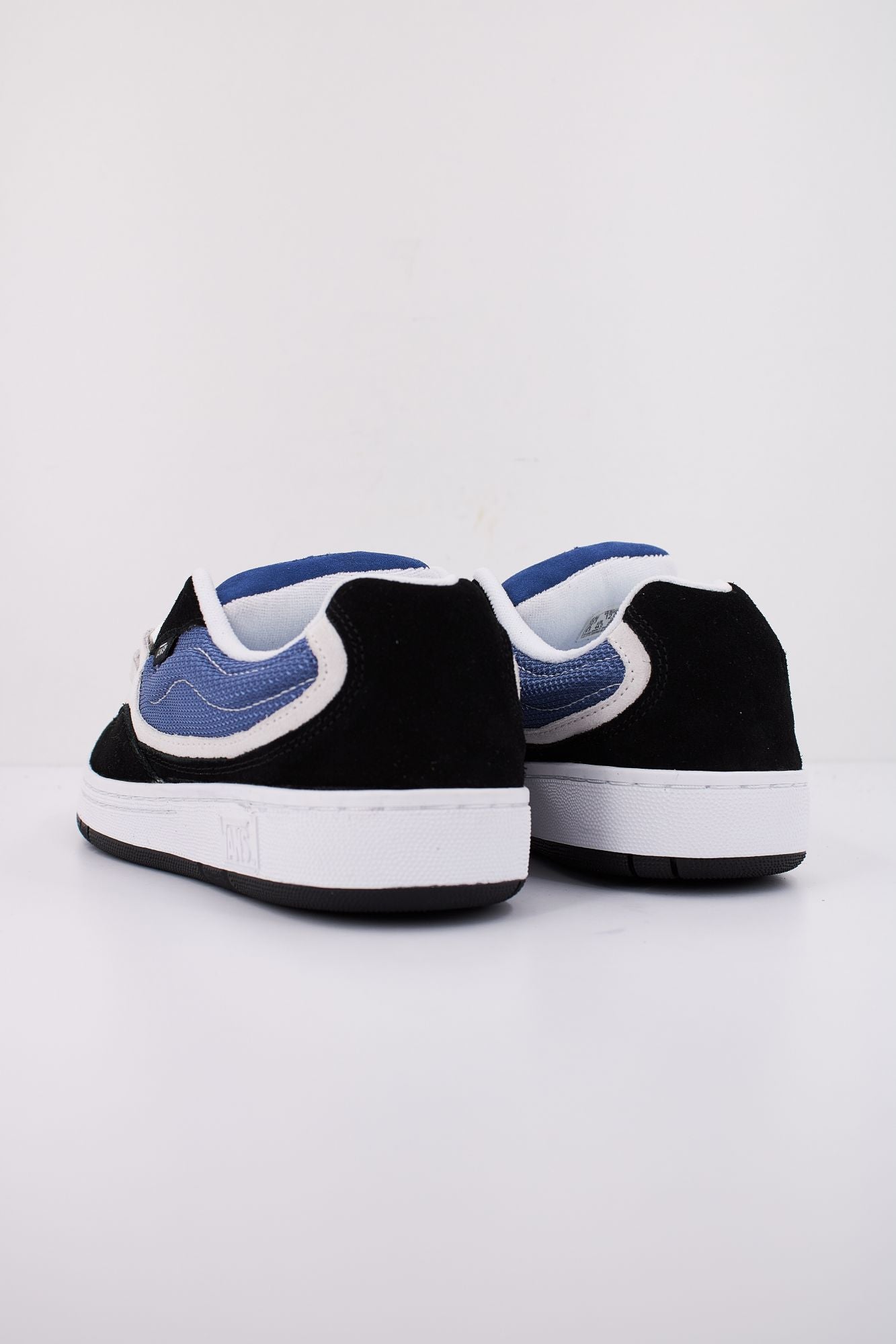 VANS SPEED LS en color NEGRO (4)