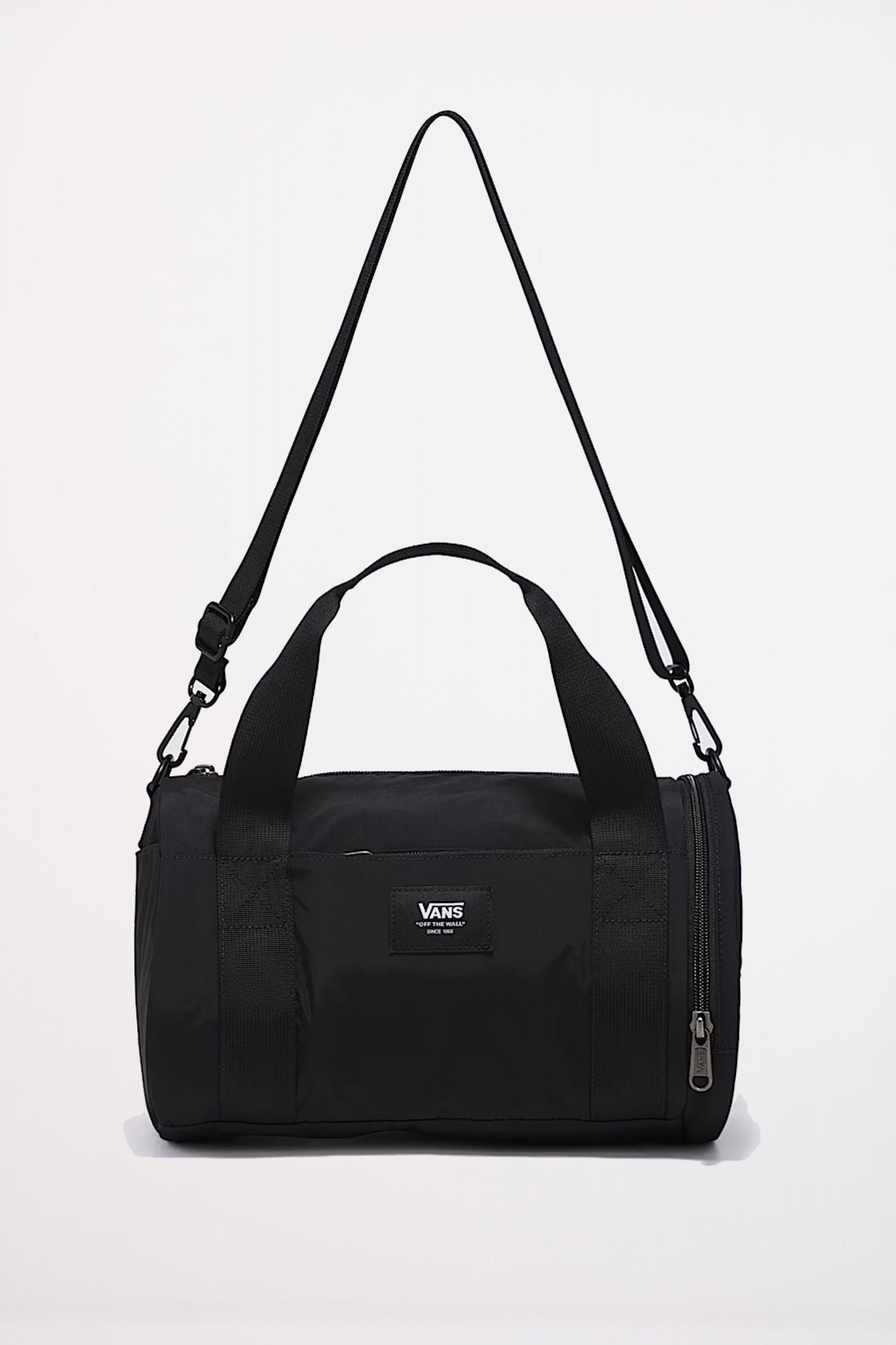 VANS  BARRELED MIDI BAG en color NEGRO (2)