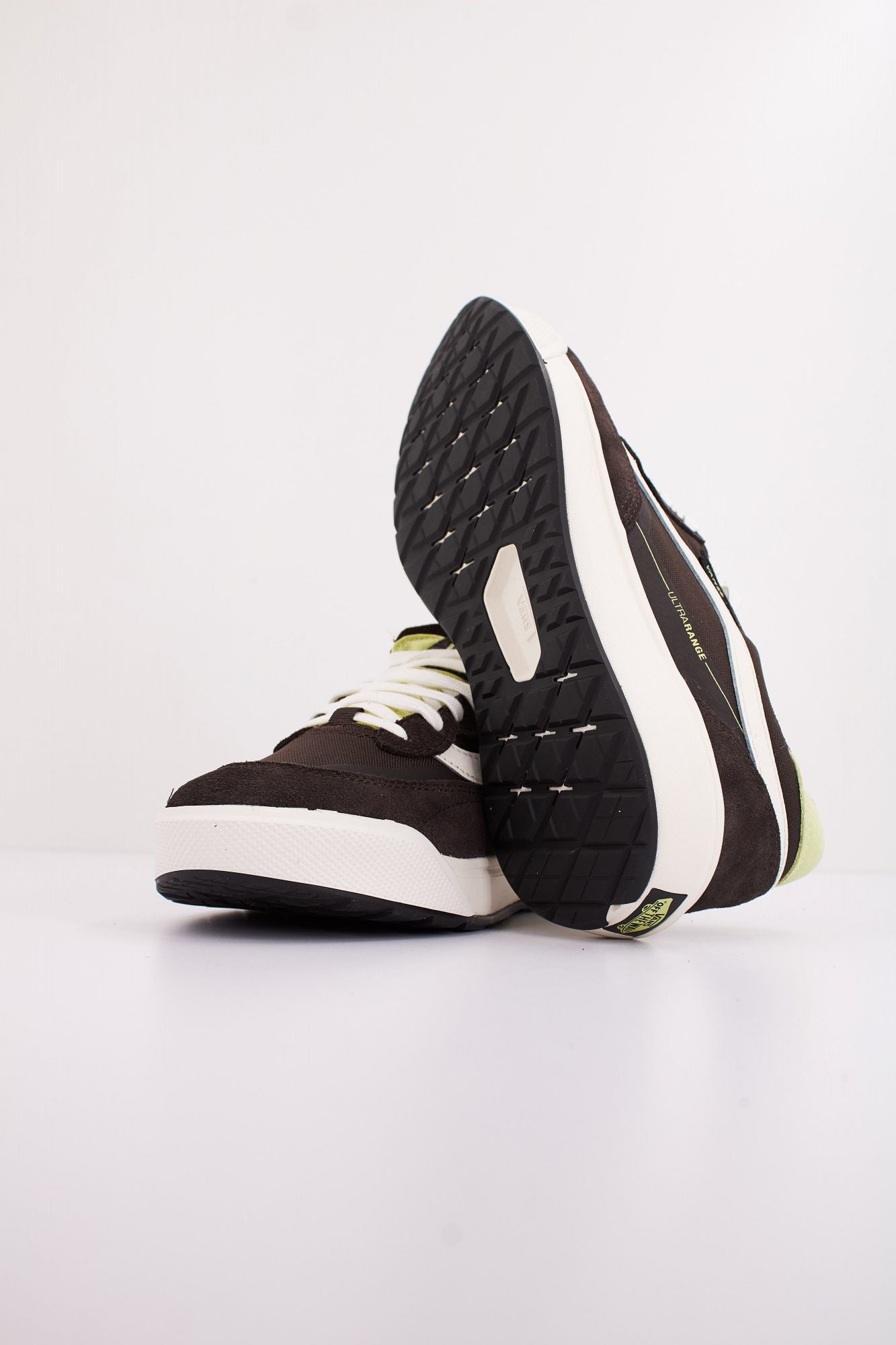 VANS MTE ULTRARANGE 2.0 SE en color MARRON (5)