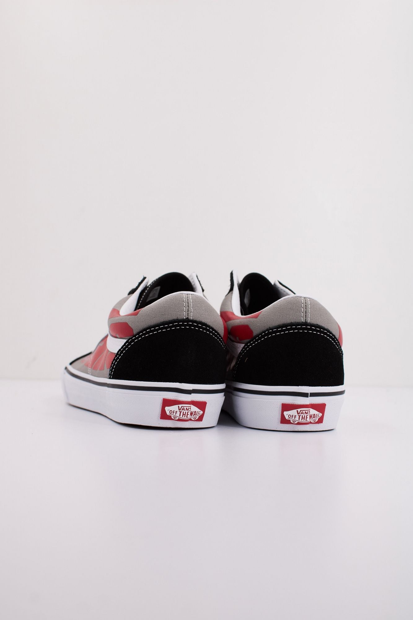 VANS OLD SKOOL JUMBO VANS en color NEGRO (4)