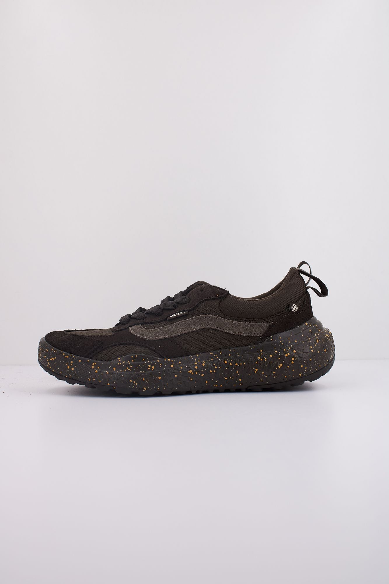 VANS MTE ULTRARANGE NEO VR3 en color MARRON (1)