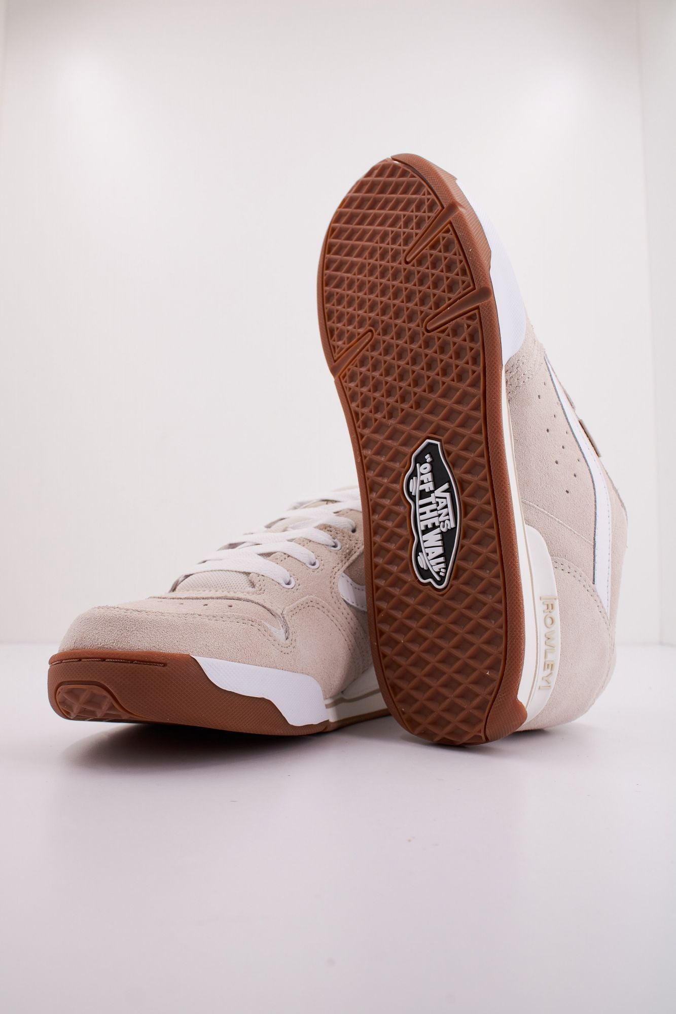 VANS  ROWLEY XLT UTILITY en color BEIS (5)