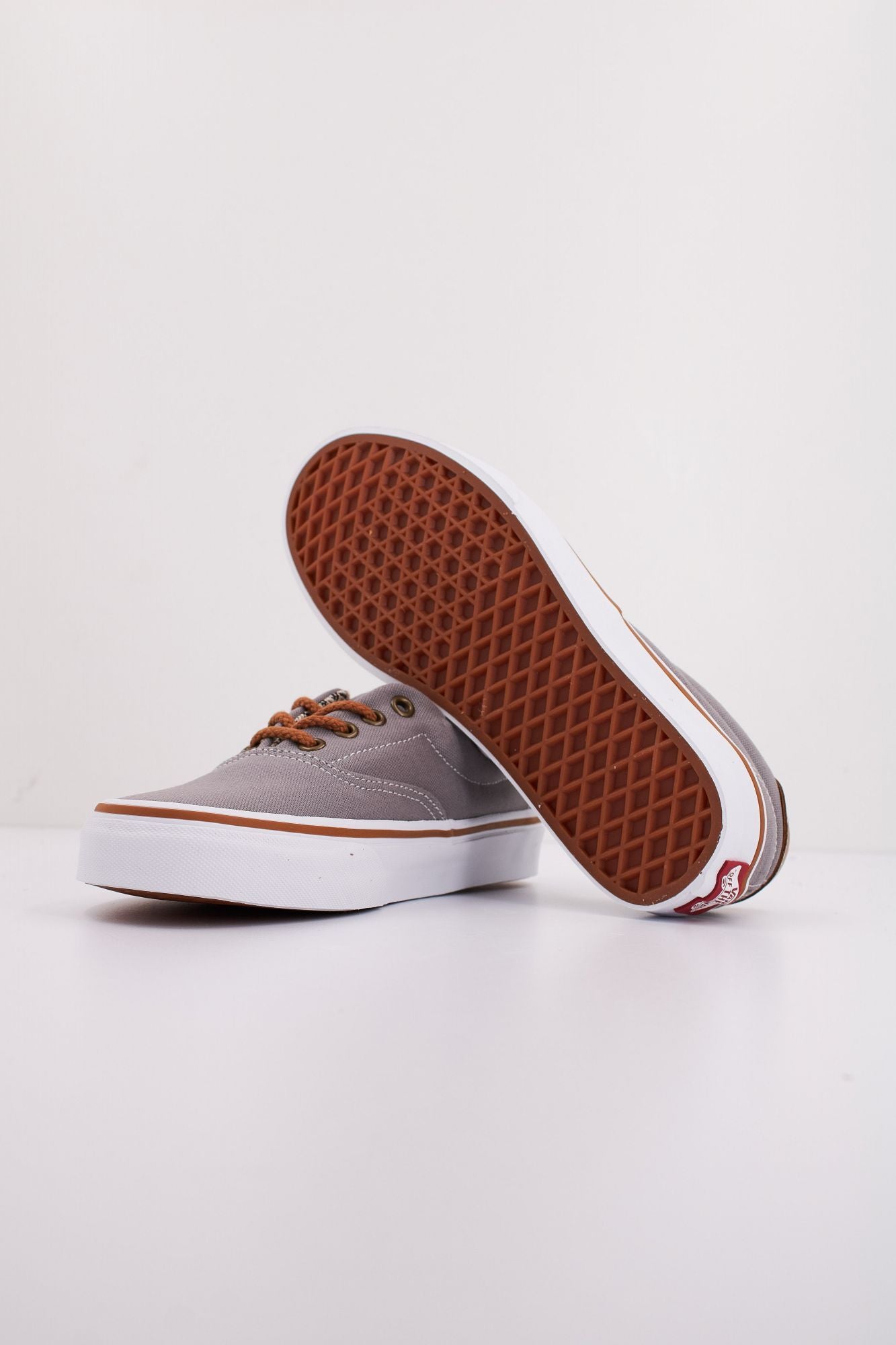 VANS UA ERA 59 (C&L) en color GRIS (5)