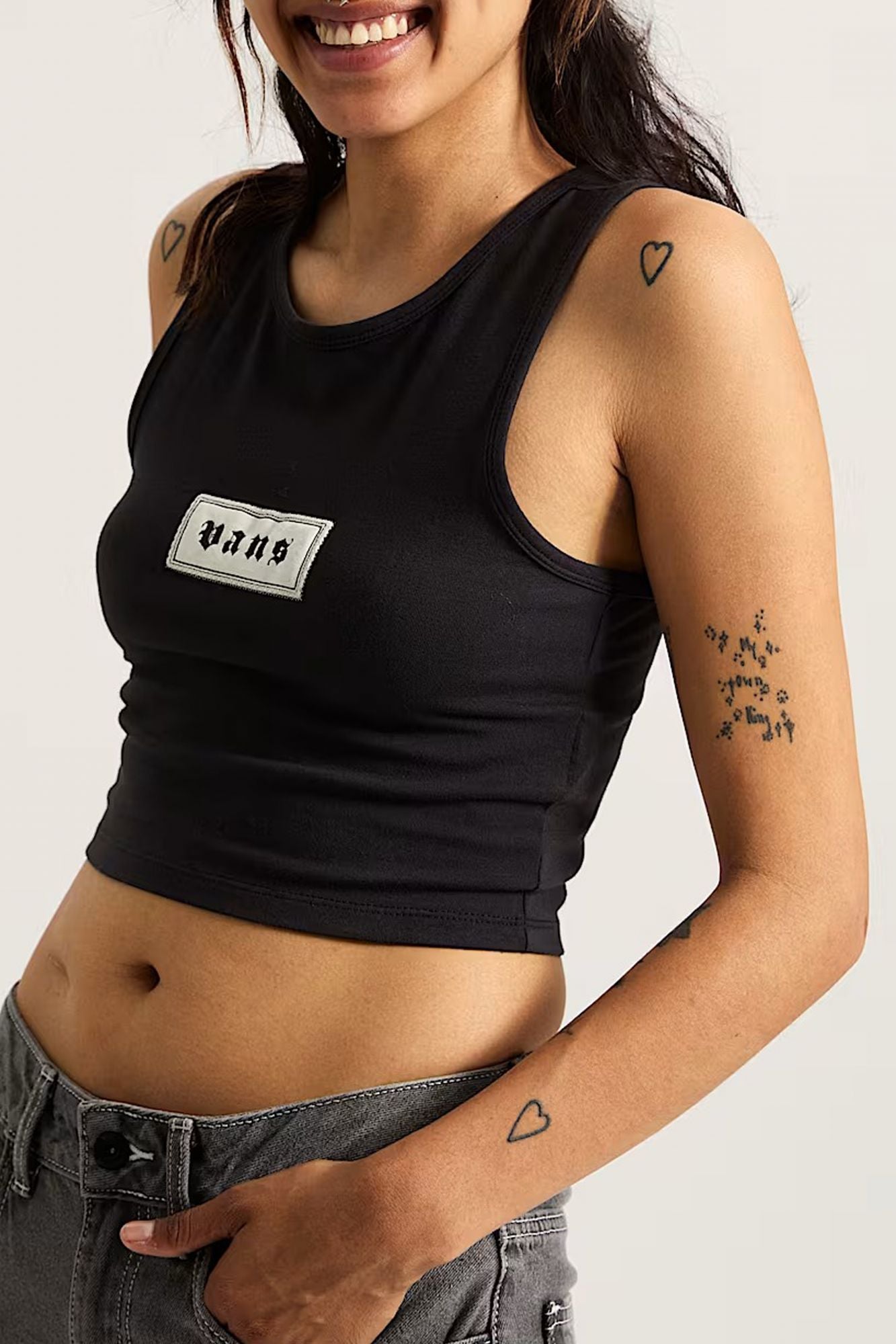 VANS UPWORN FITTED TANK en color NEGRO (1)