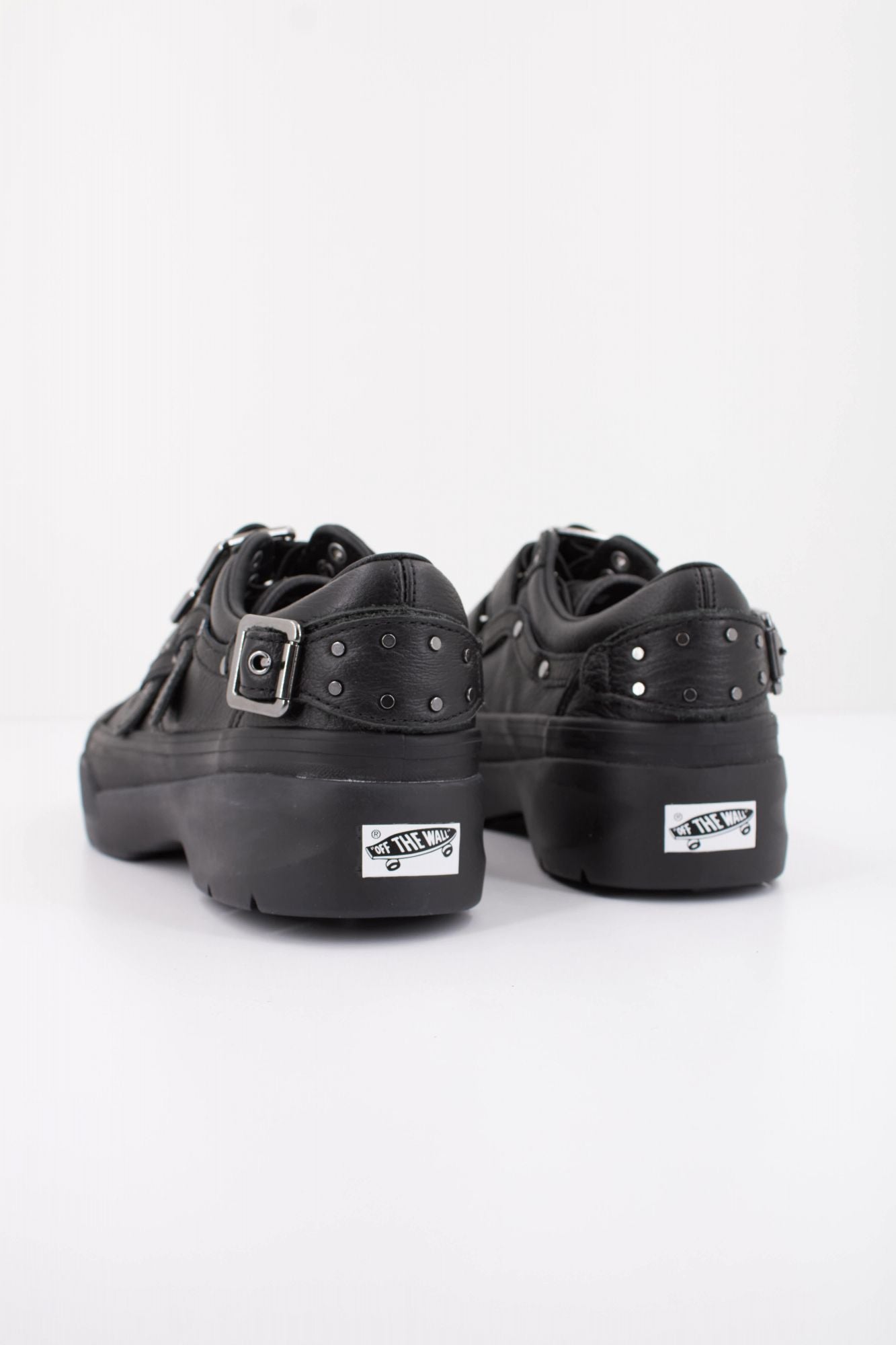 VANS  LX OLD SKOOL BUCKLE  en color NEGRO (4)