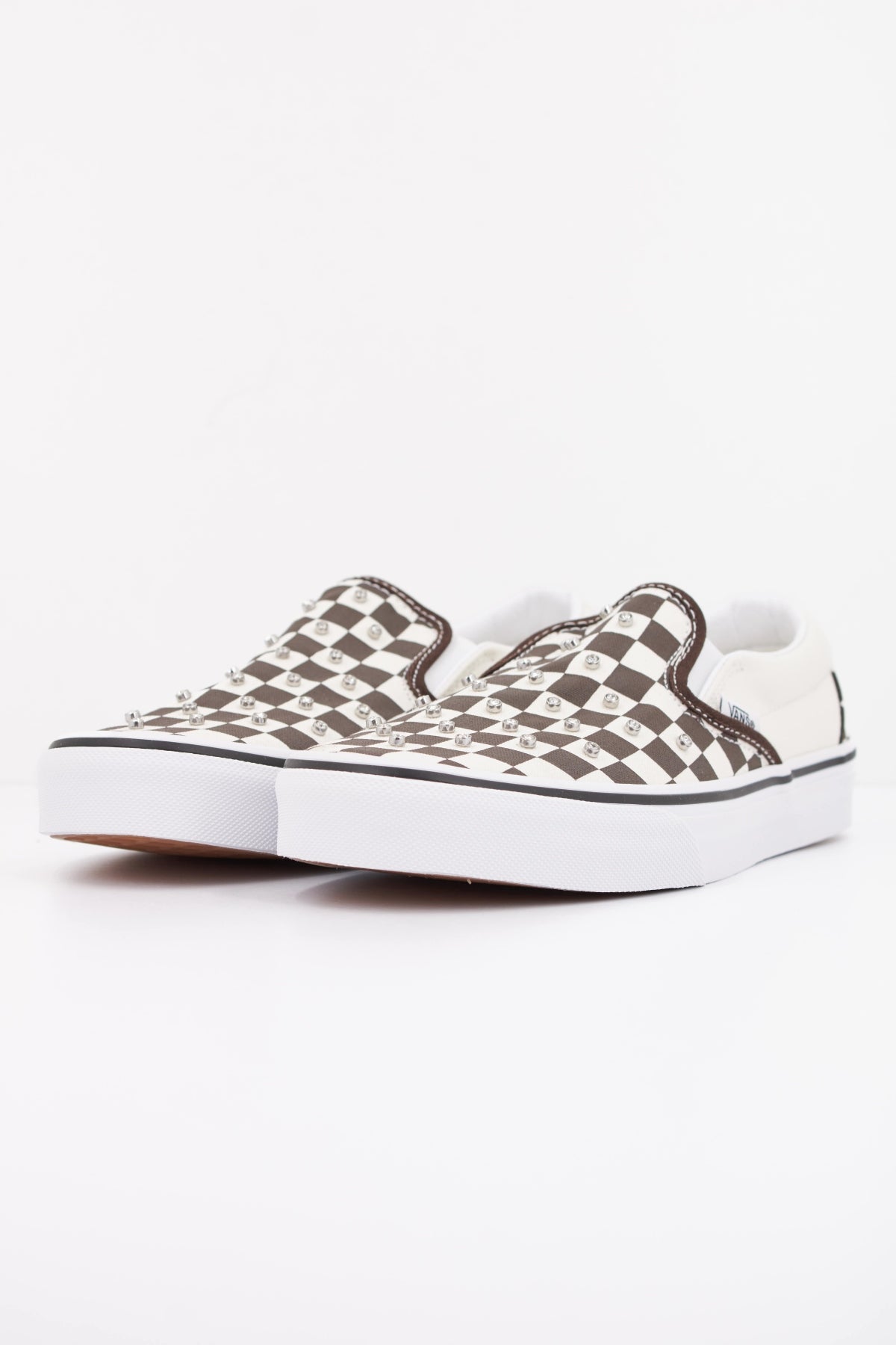 VANS CLASSIC SLIP O en color BEIS (2)