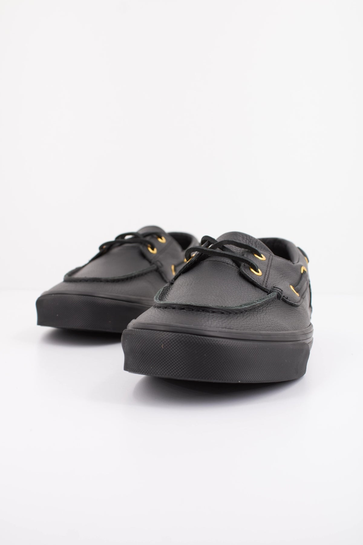 VANS EYELET BOAT en color NEGRO (2)