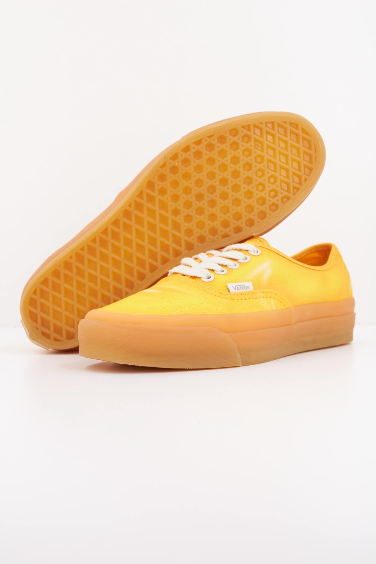 VANS  AUTHENTIC  en color AMARILLO (5)