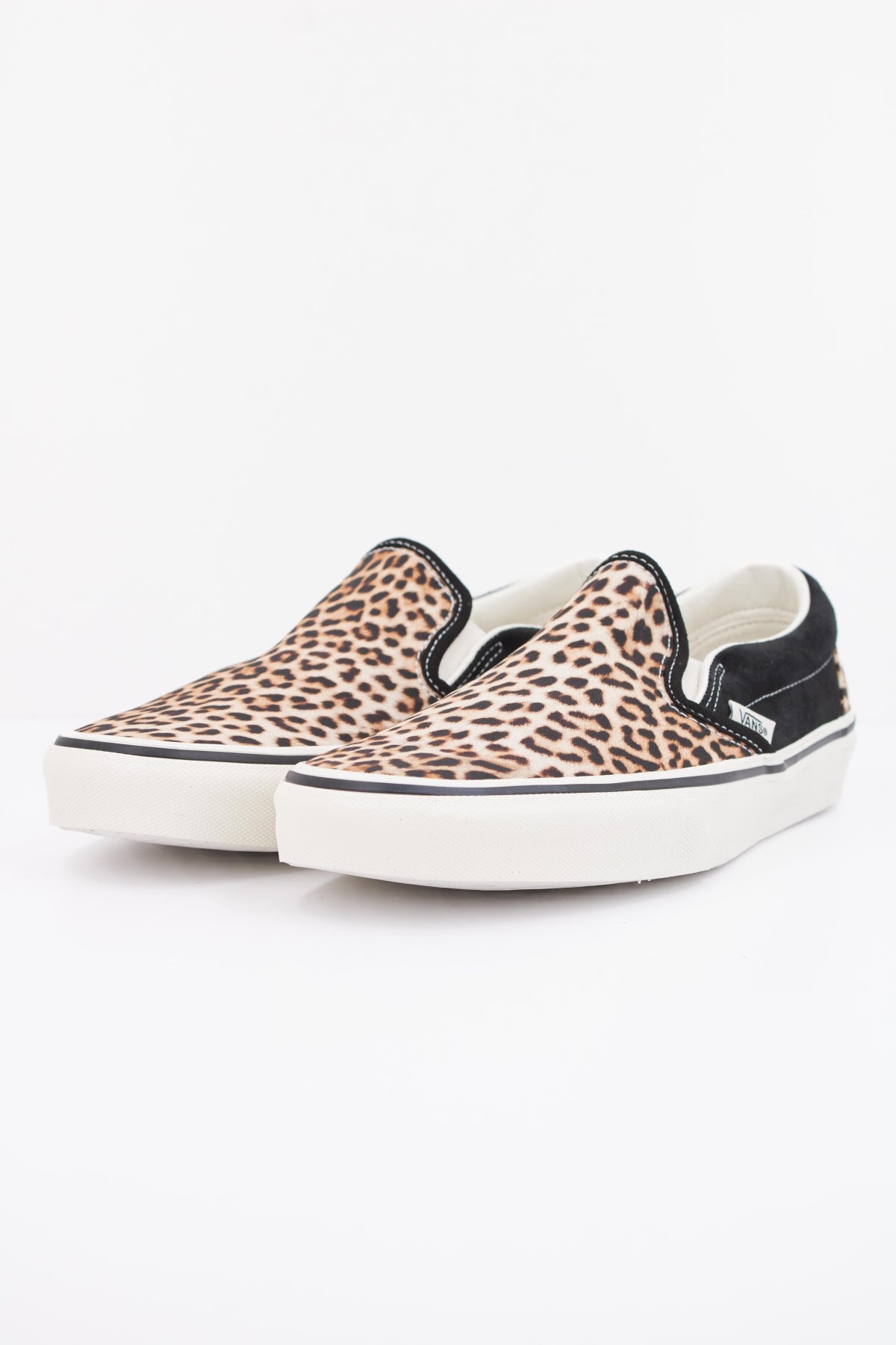 VANS CLASSIC SLIP ON LEPOAR en color ANIMAL PRINT (2)