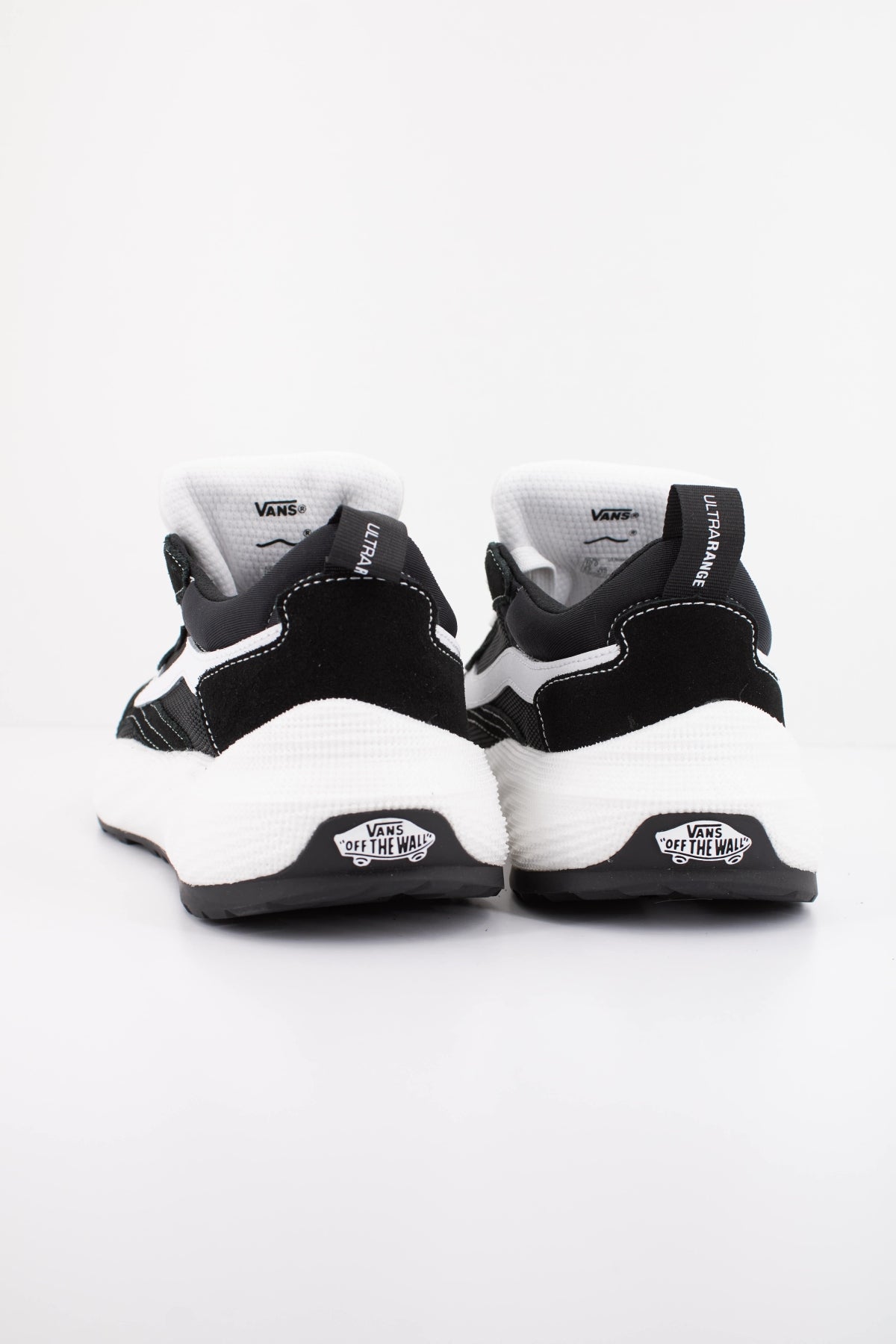VANS ULTRARANGE NEO 2.0 en color NEGRO (4)