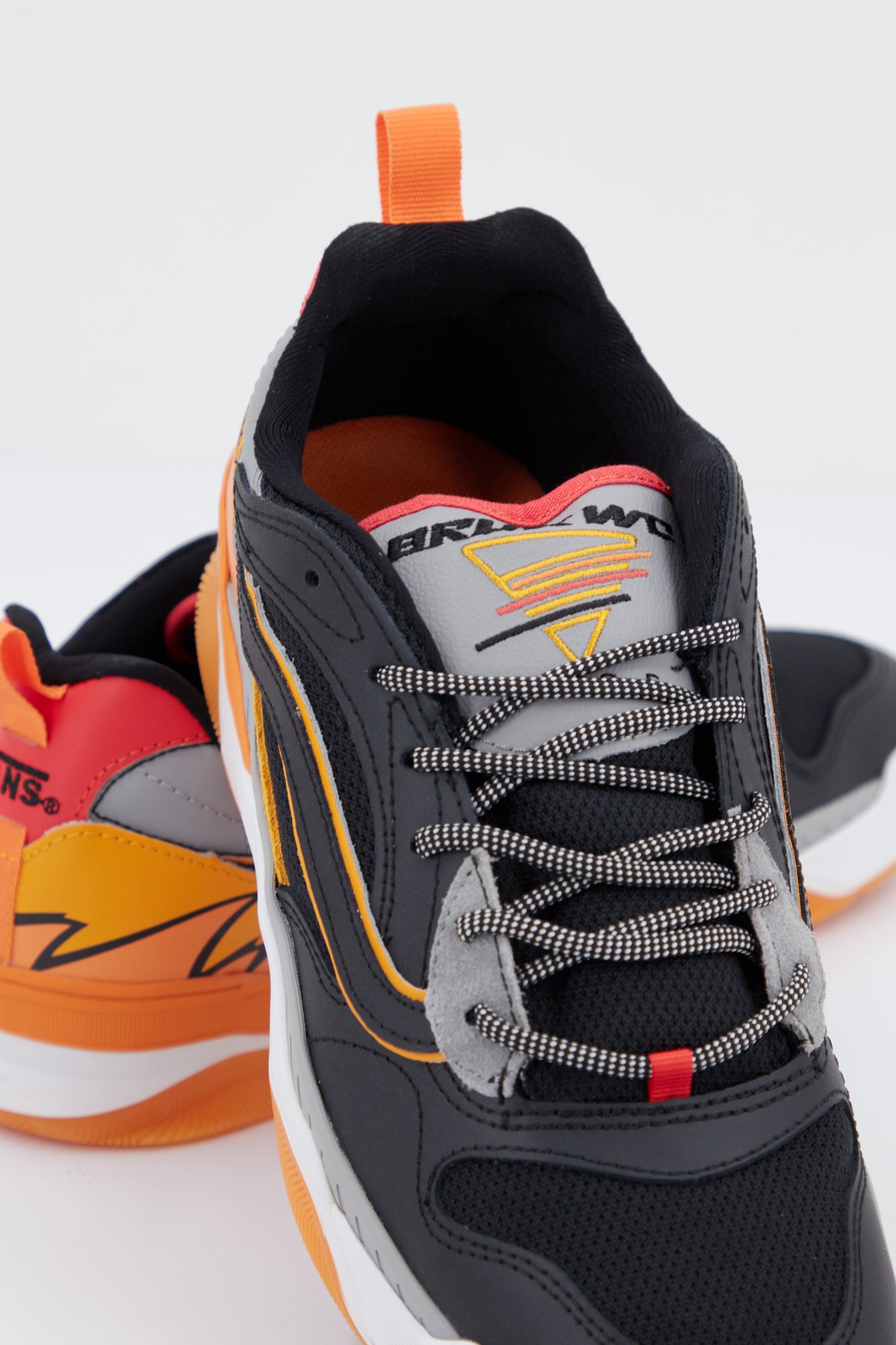 VANS UA BRUX WC en color NEGRO (4)