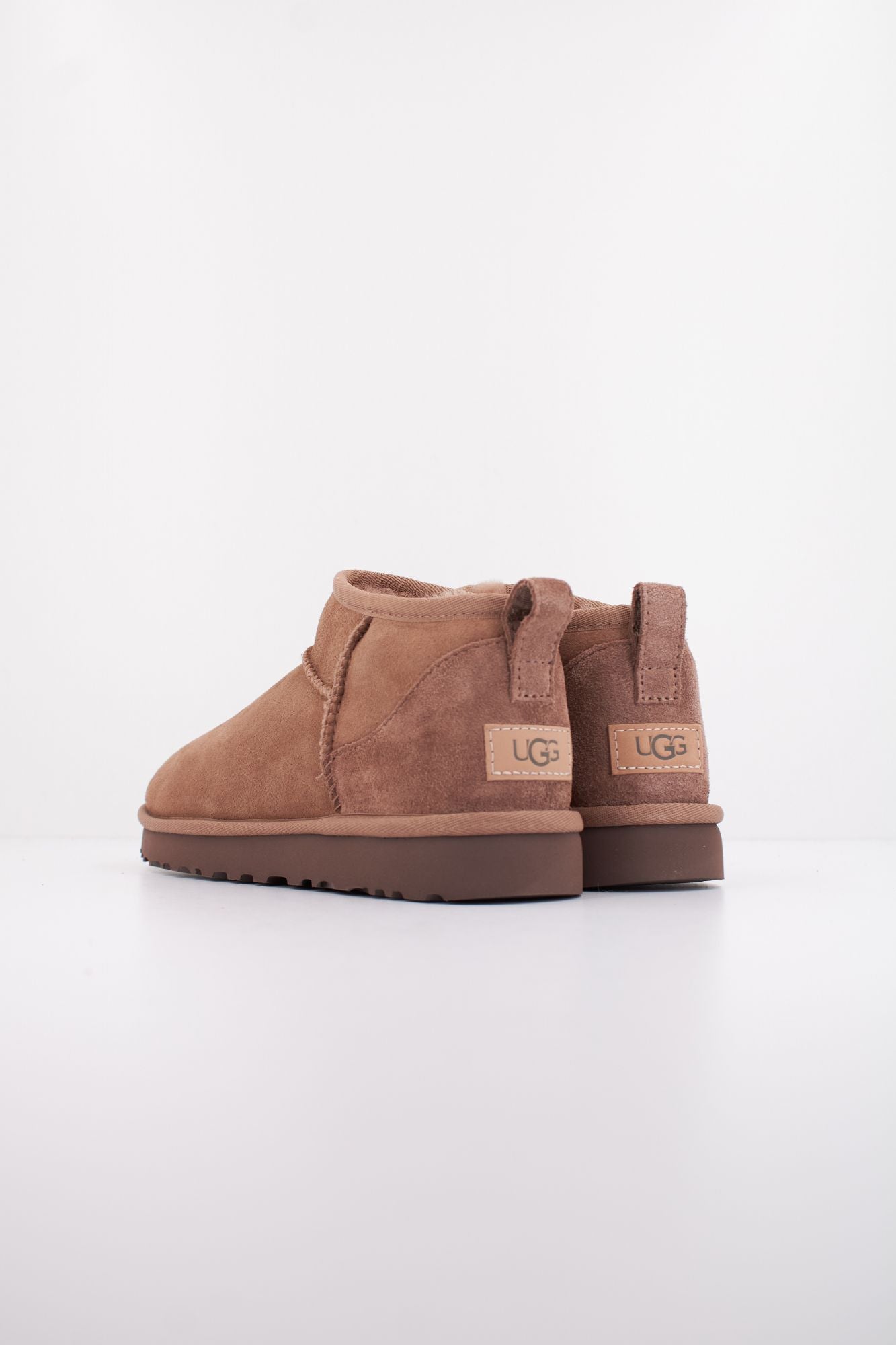 UGG W CLASSIC ULTRA MINI en color MARRON (4)