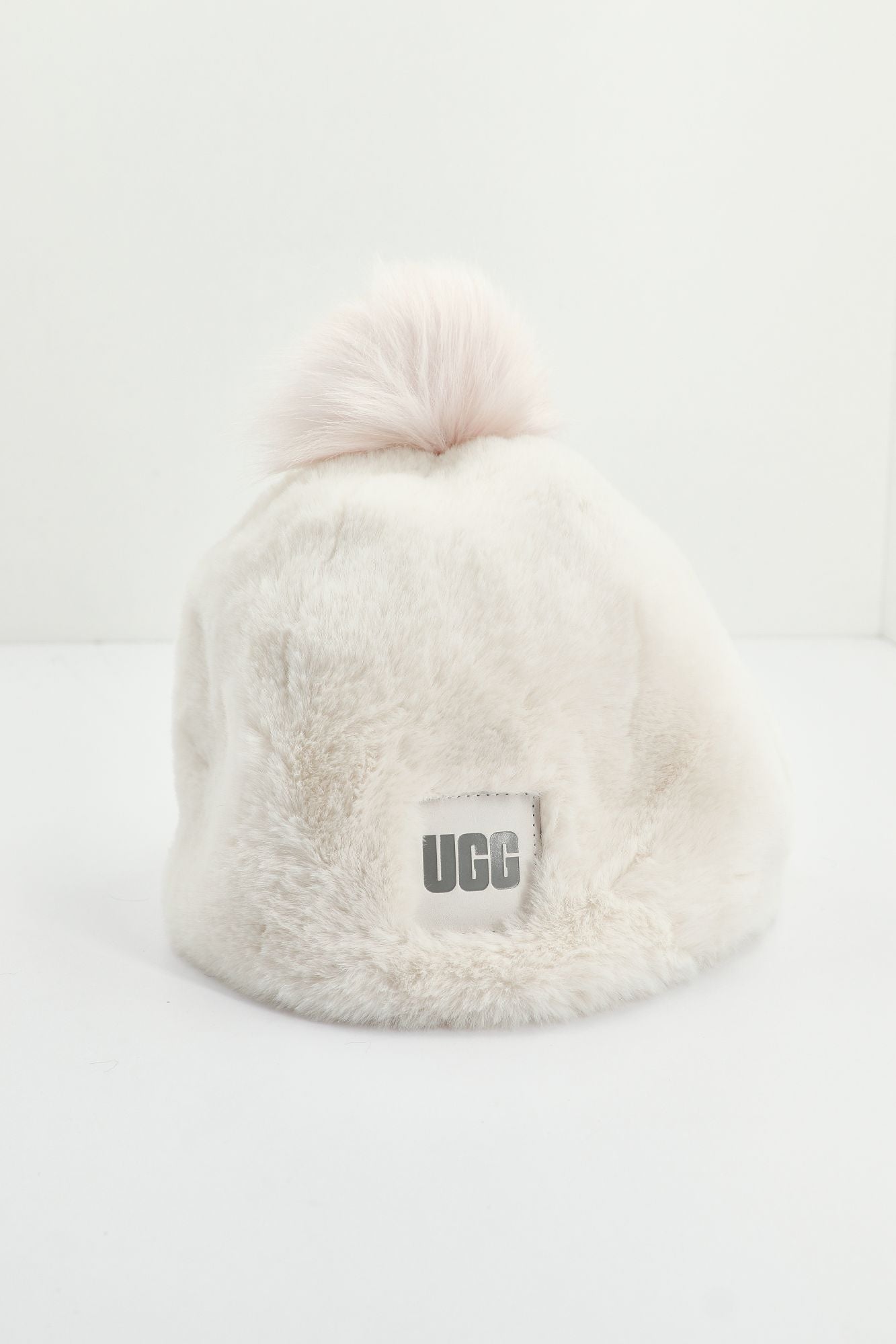 UGG  W FAUX FUR BEANIE W POM en color BLANCO (1)